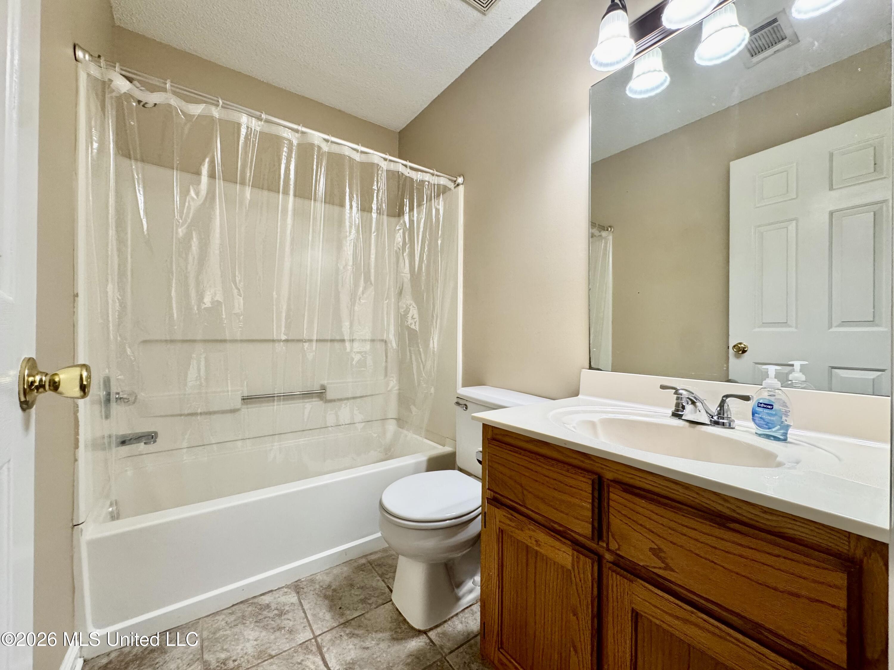 7020 Tudor Lane Property Photo 15