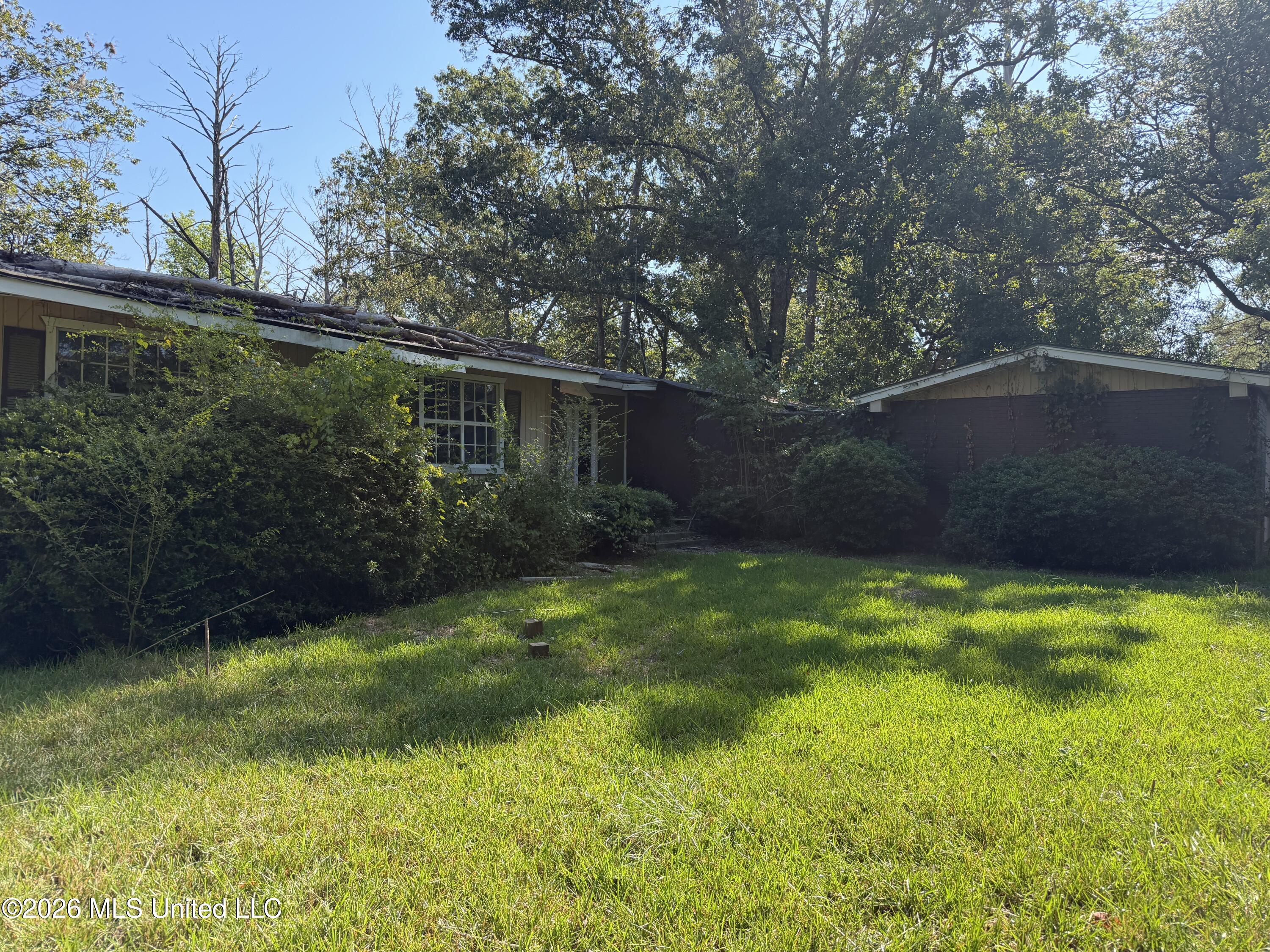 220 Shady Circle Property Photo 1