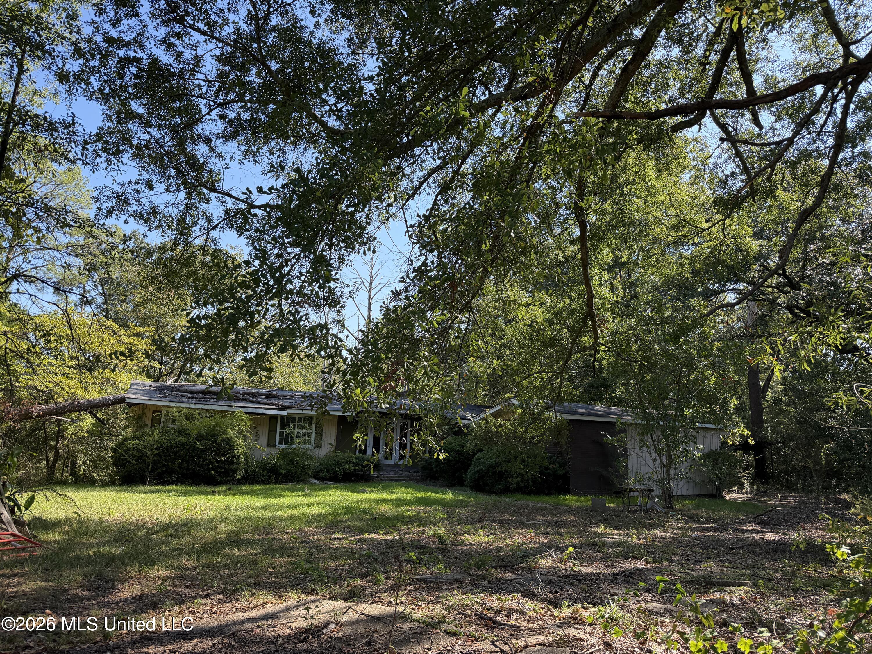 220 Shady Circle Property Photo 3