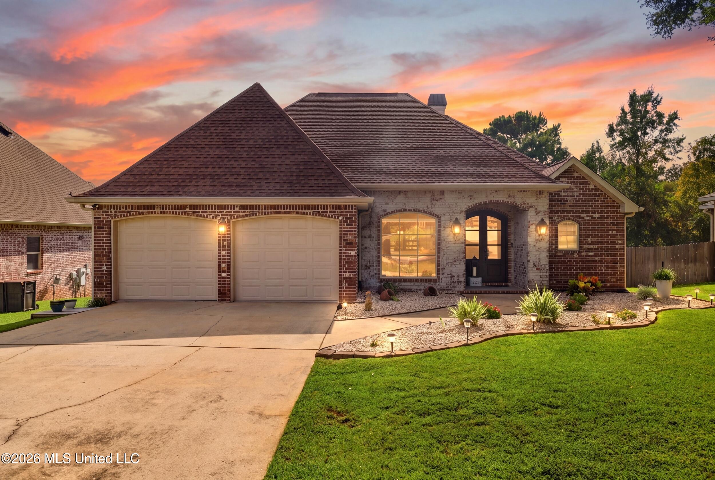 721 Clover Place Property Photo 1