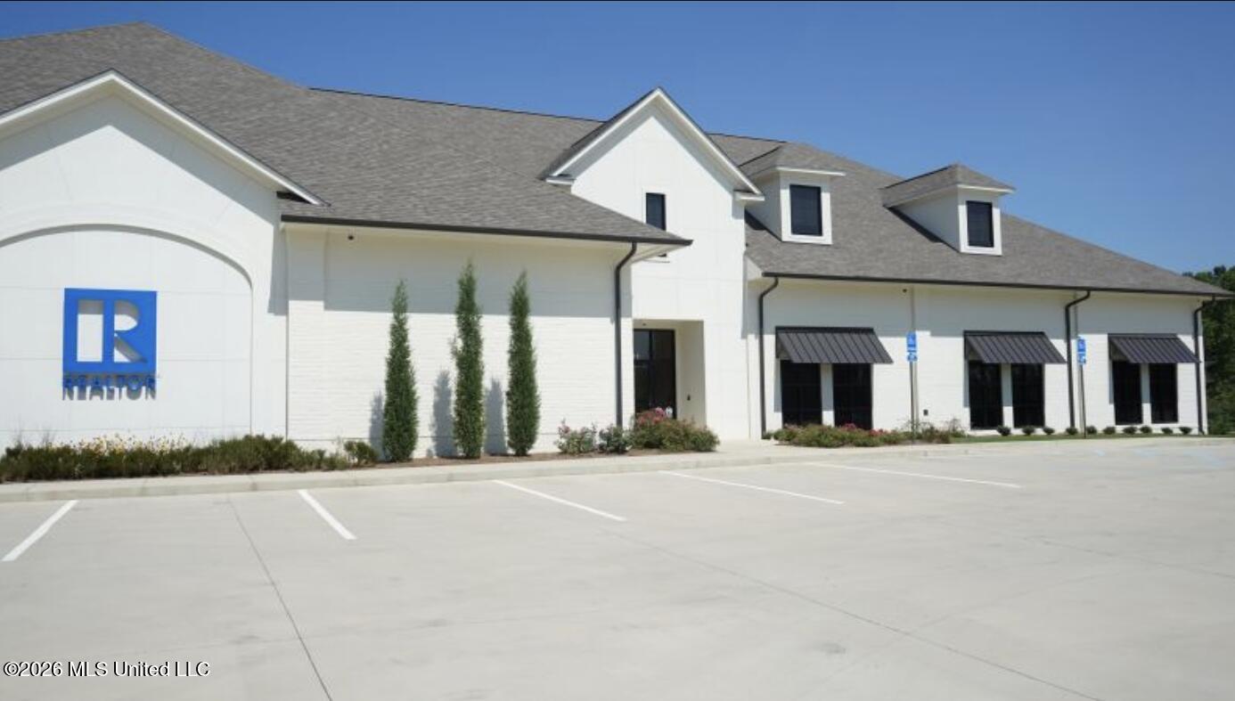 564 Sunnybrook Road Property Photo 1