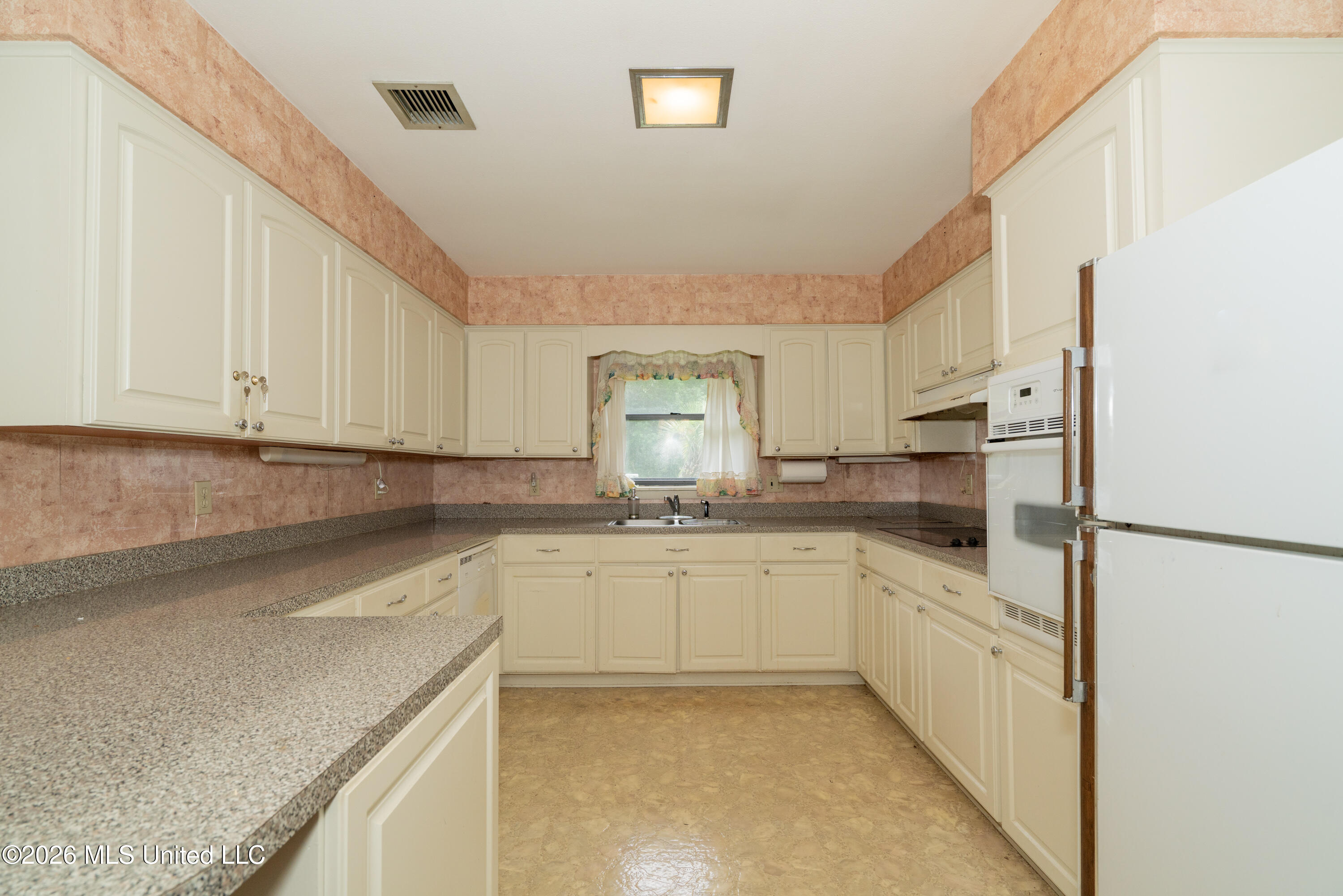 24 45th Street Property Photo 8