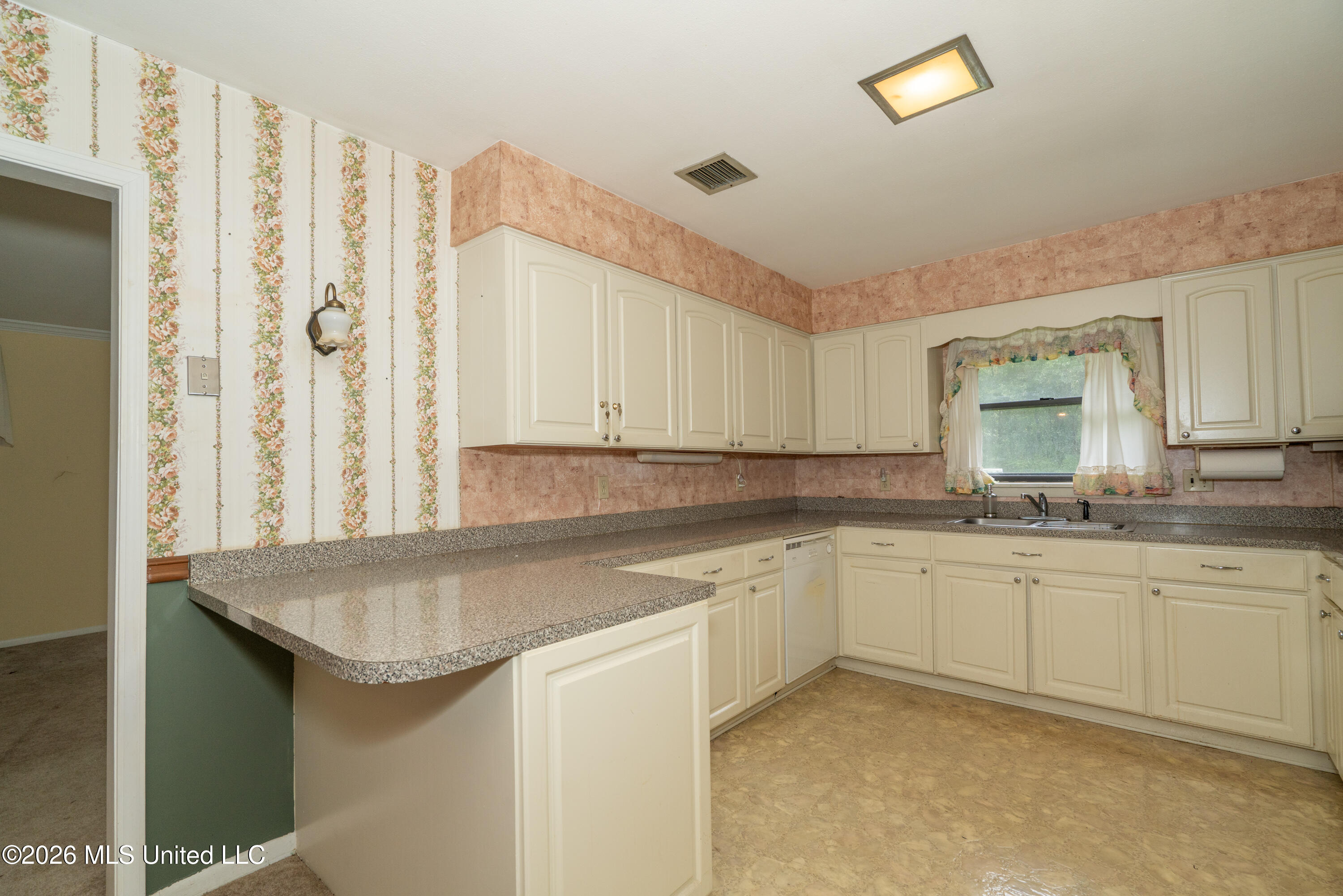 24 45th Street Property Photo 9