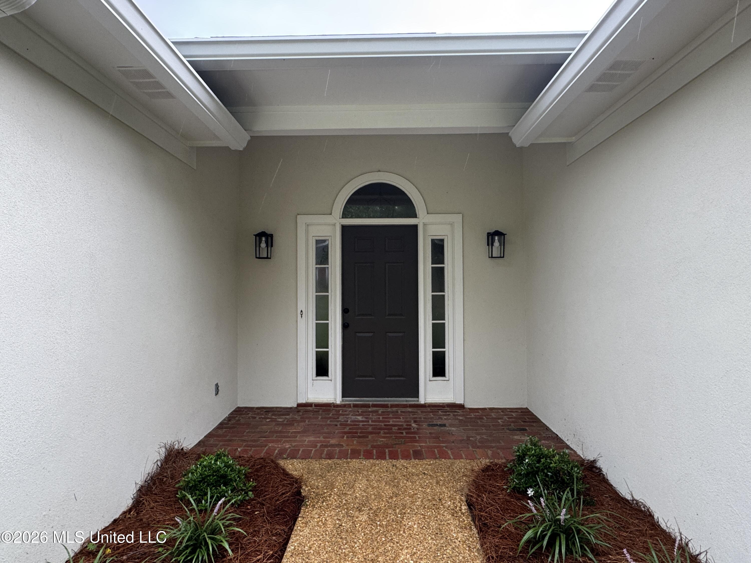 76 Eastgate Drive Property Photo 2