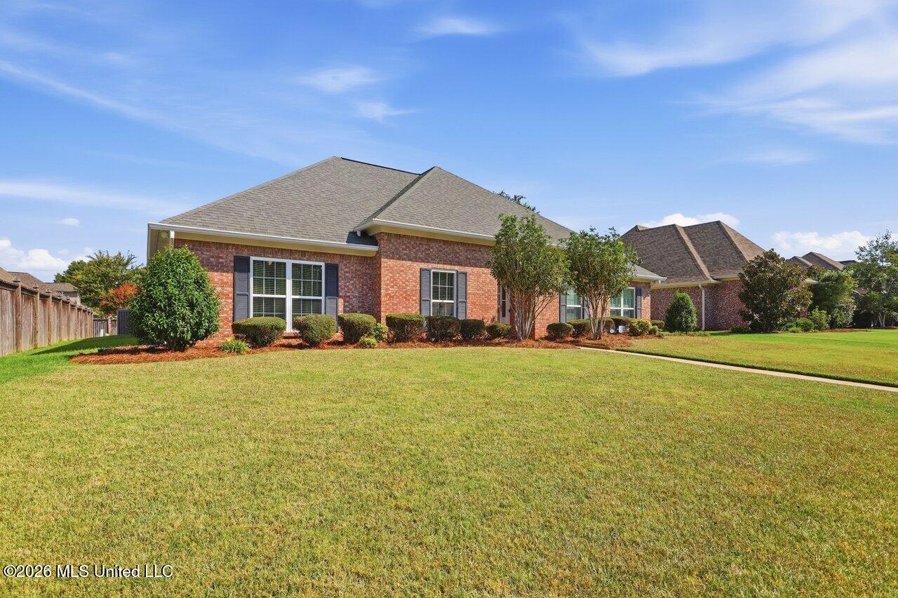 253 Belle Rose Circle Property Photo 3
