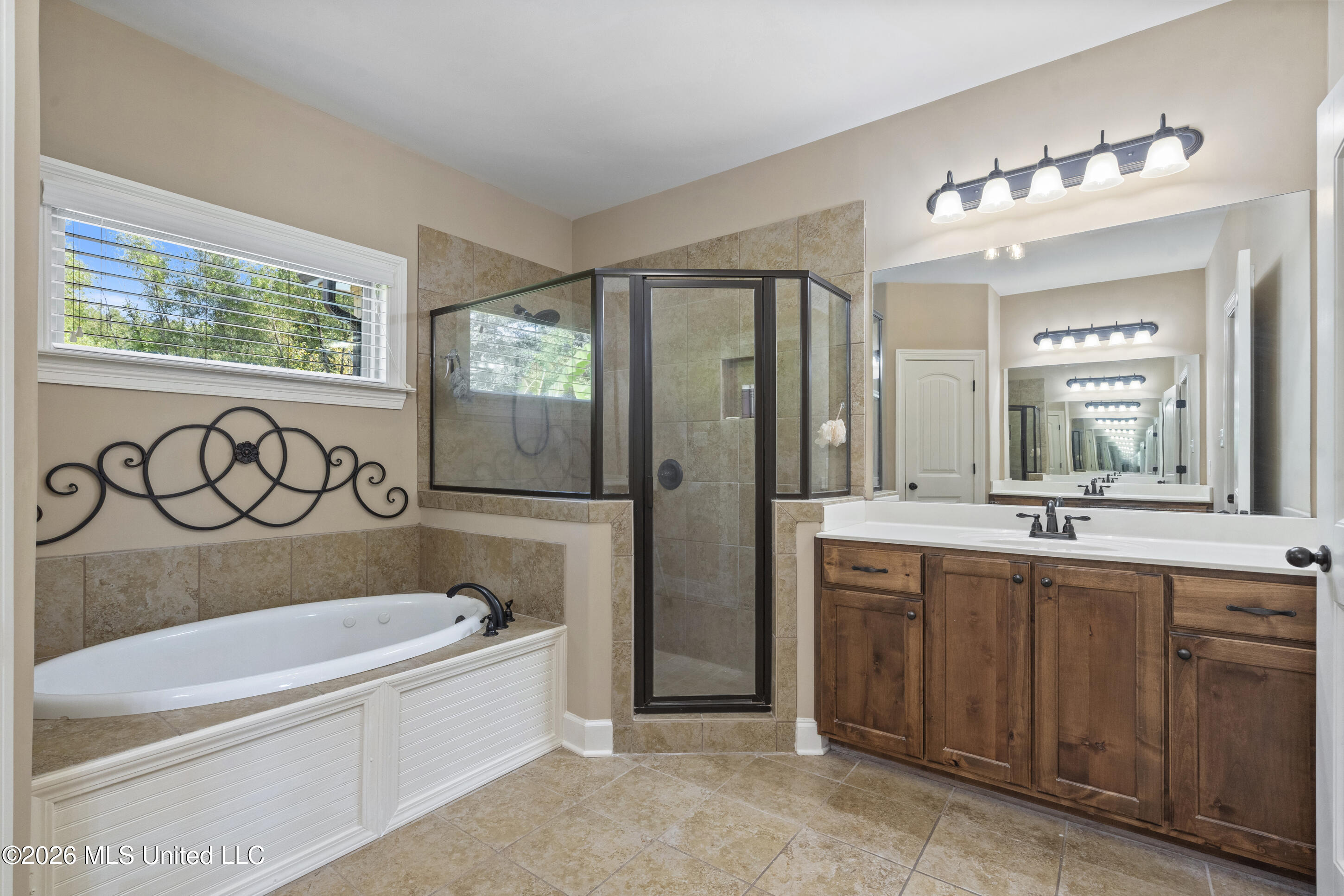 4558 Bakersfield Drive Property Photo 12
