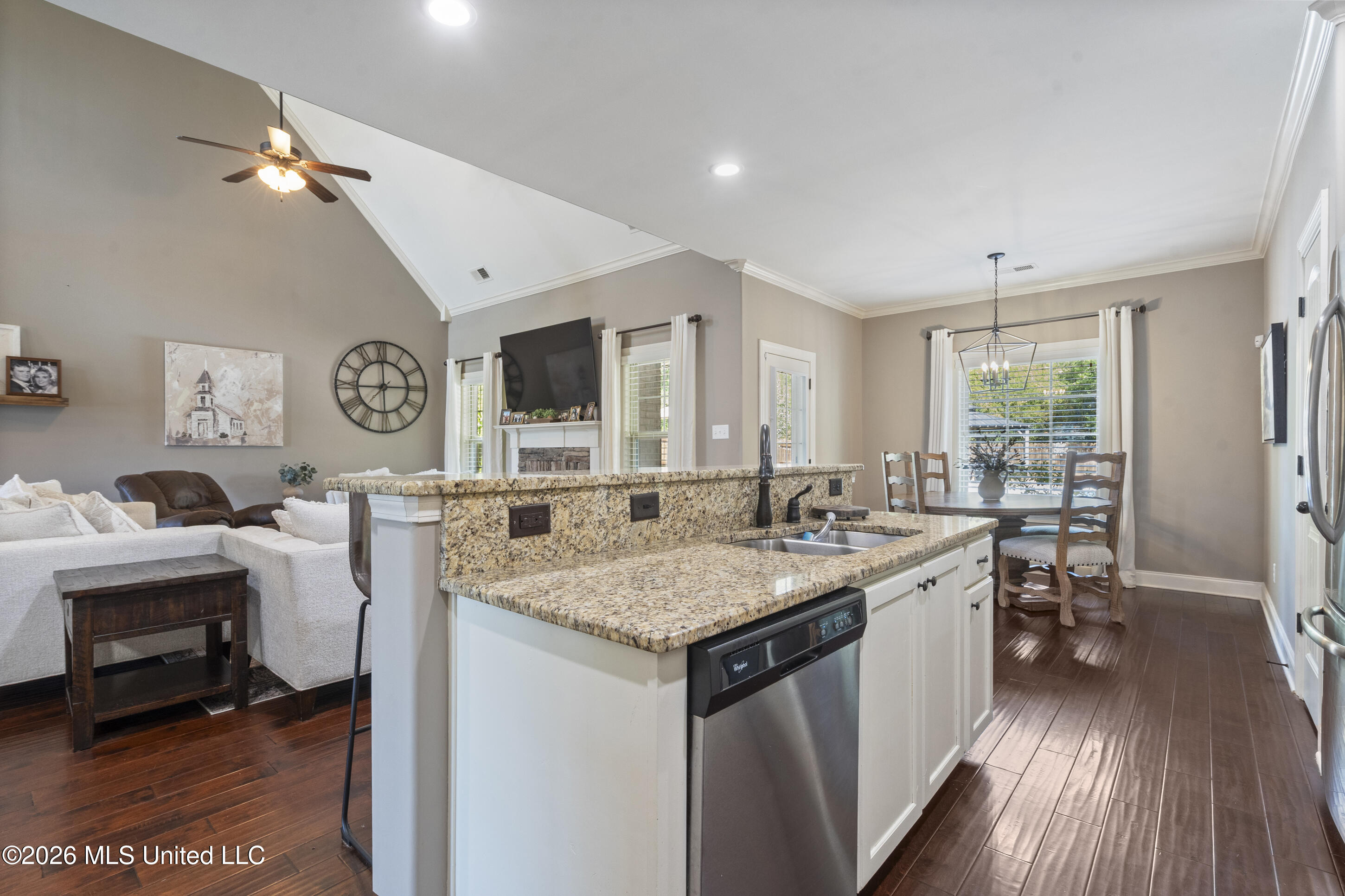 4558 Bakersfield Drive Property Photo 17