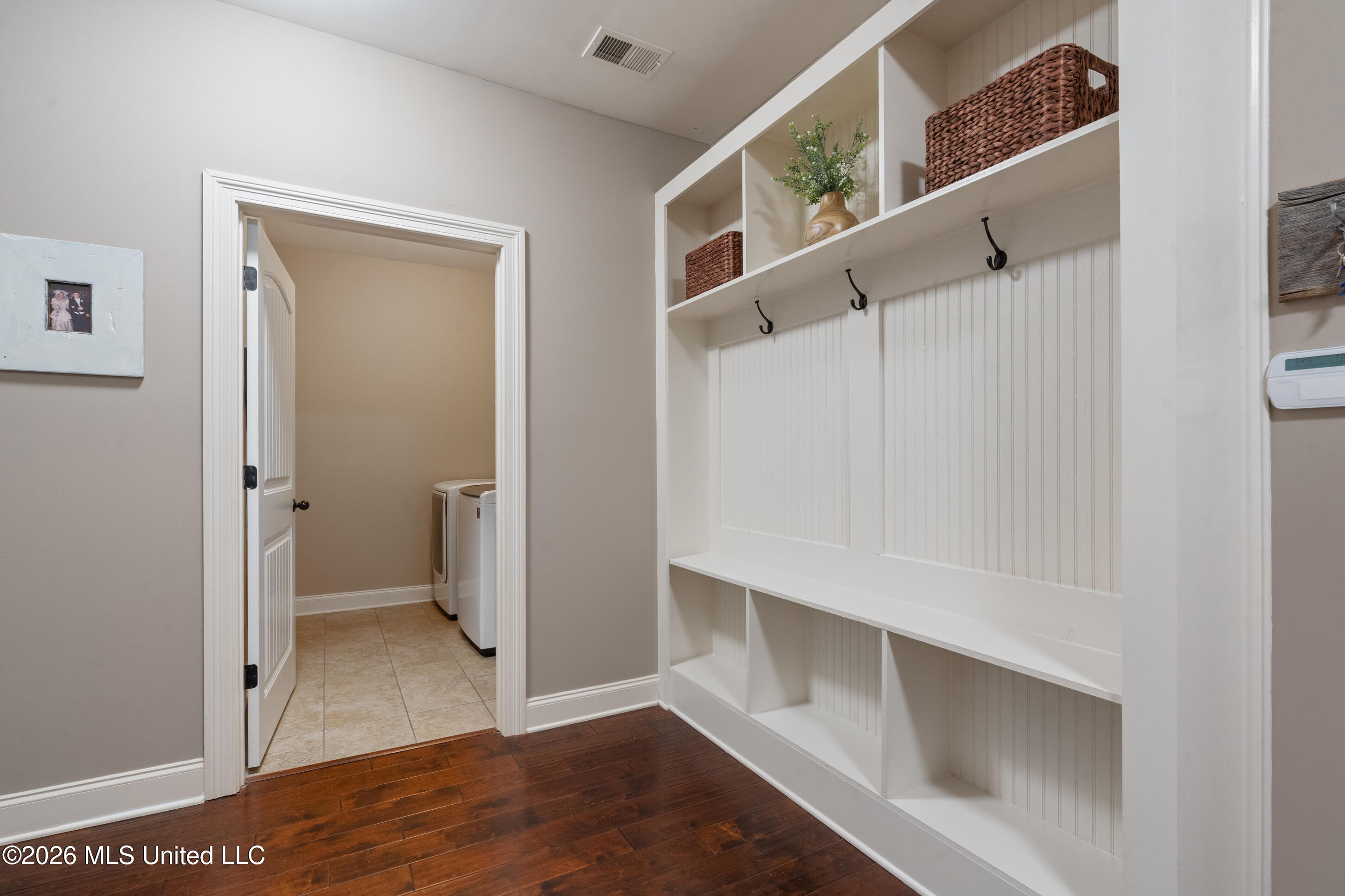 4558 Bakersfield Drive Property Photo 19