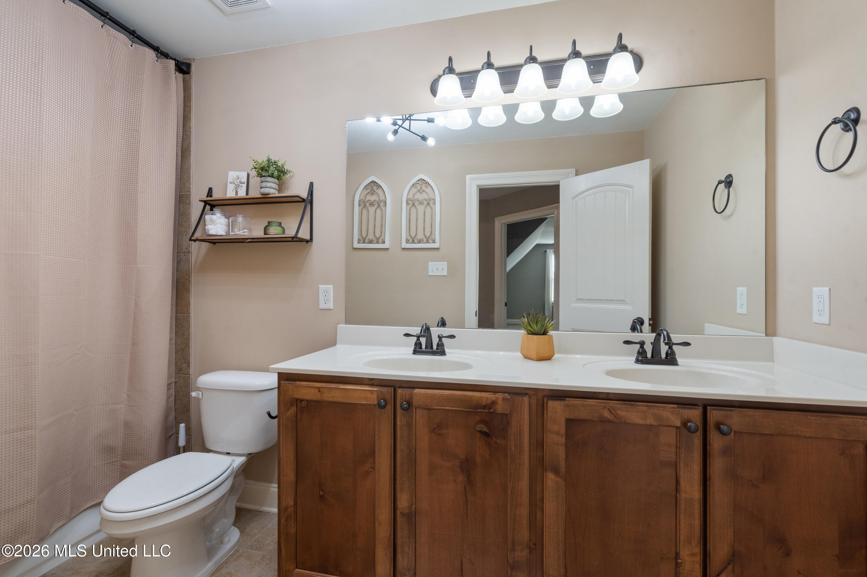 4558 Bakersfield Drive Property Photo 32