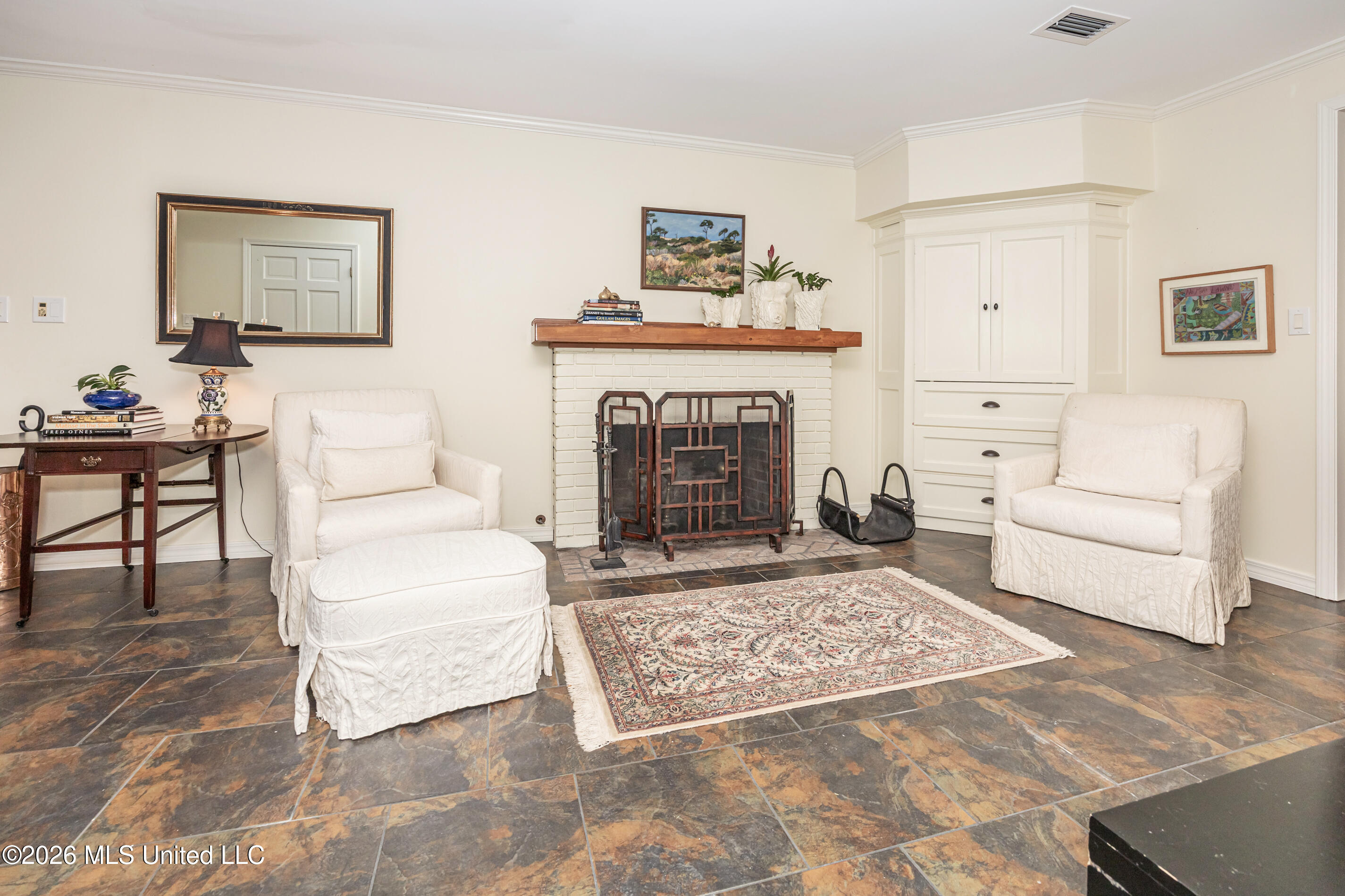611 Lakeview Drive Property Photo 20
