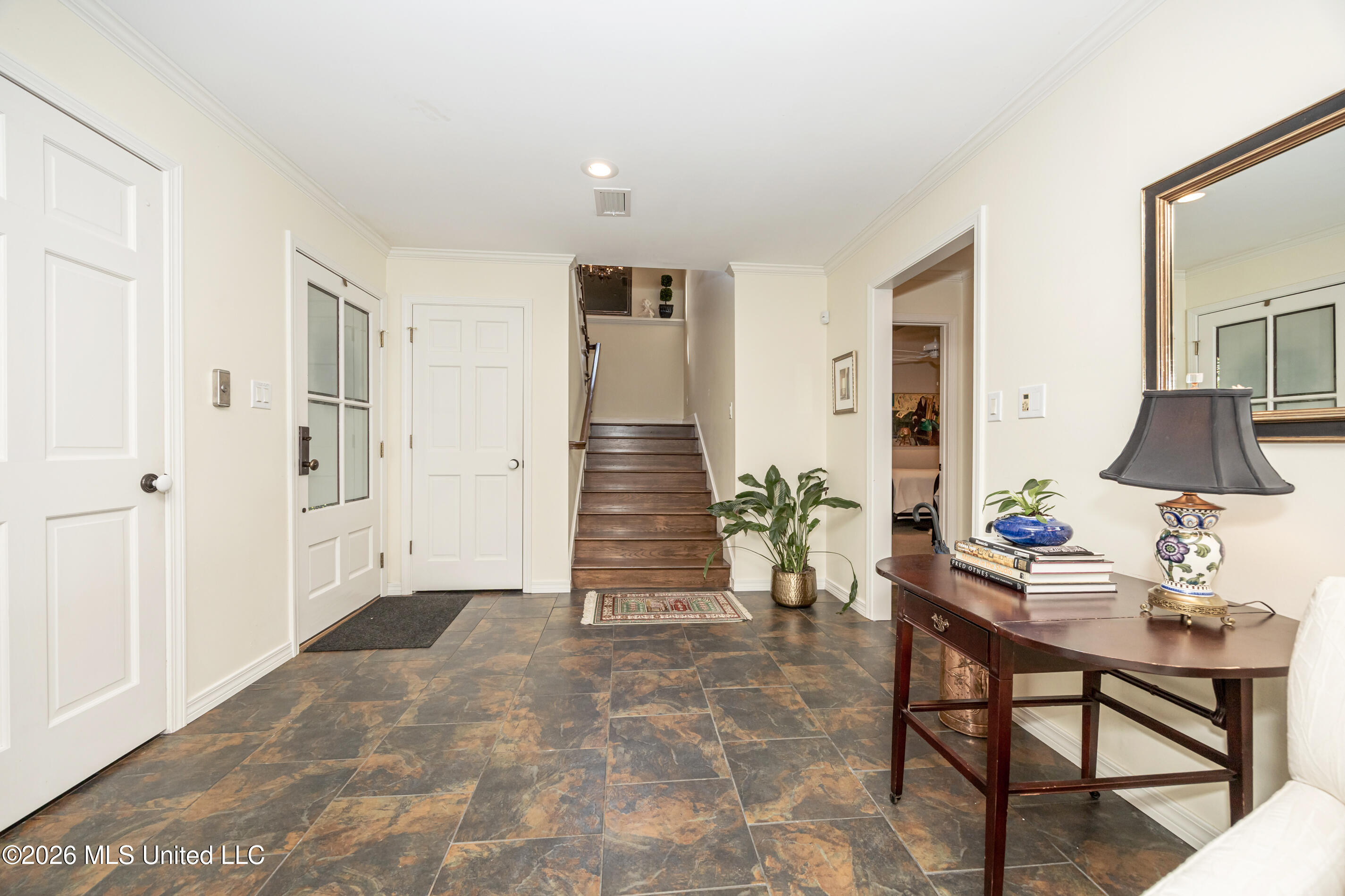 611 Lakeview Drive Property Photo 22