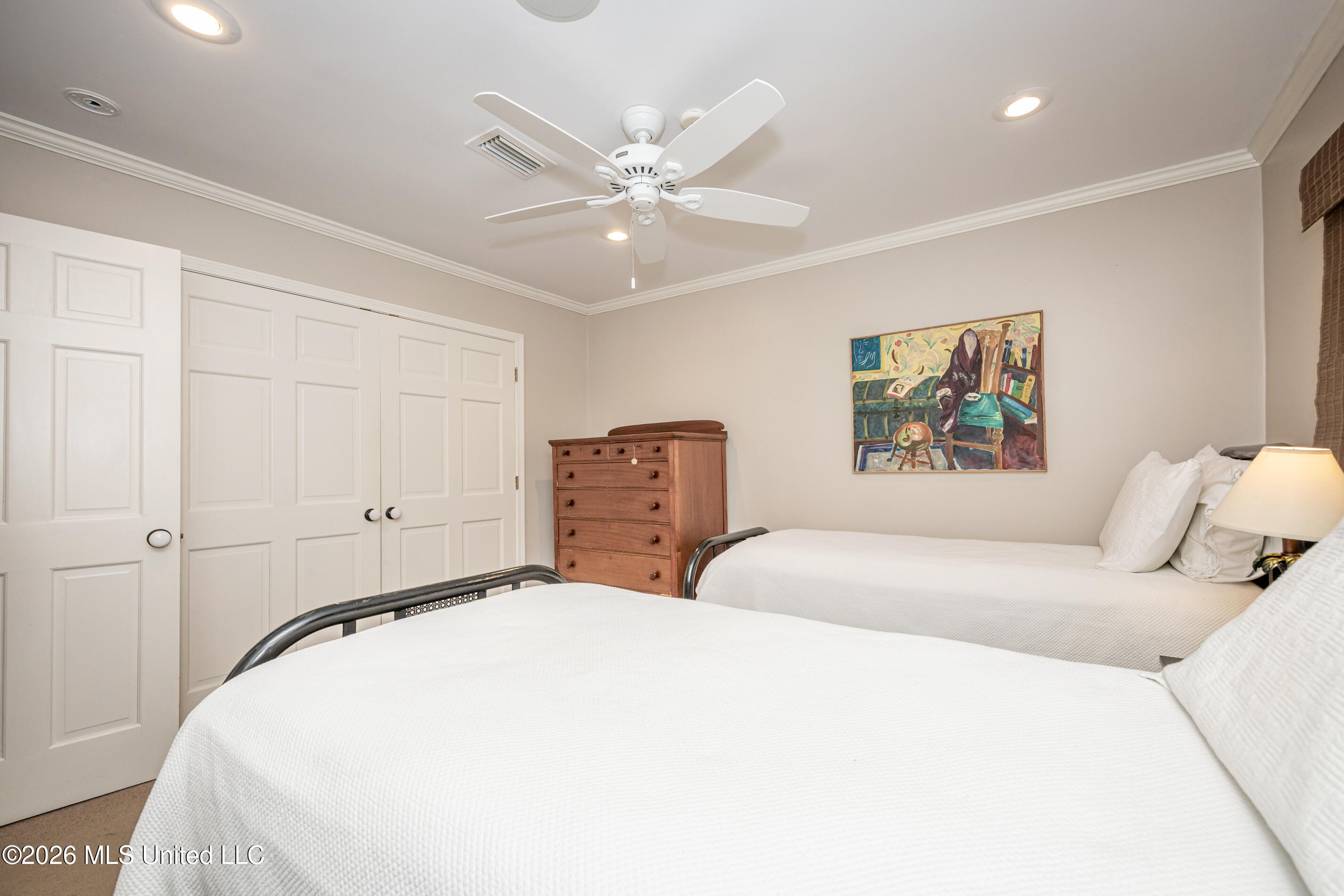 611 Lakeview Drive Property Photo 39