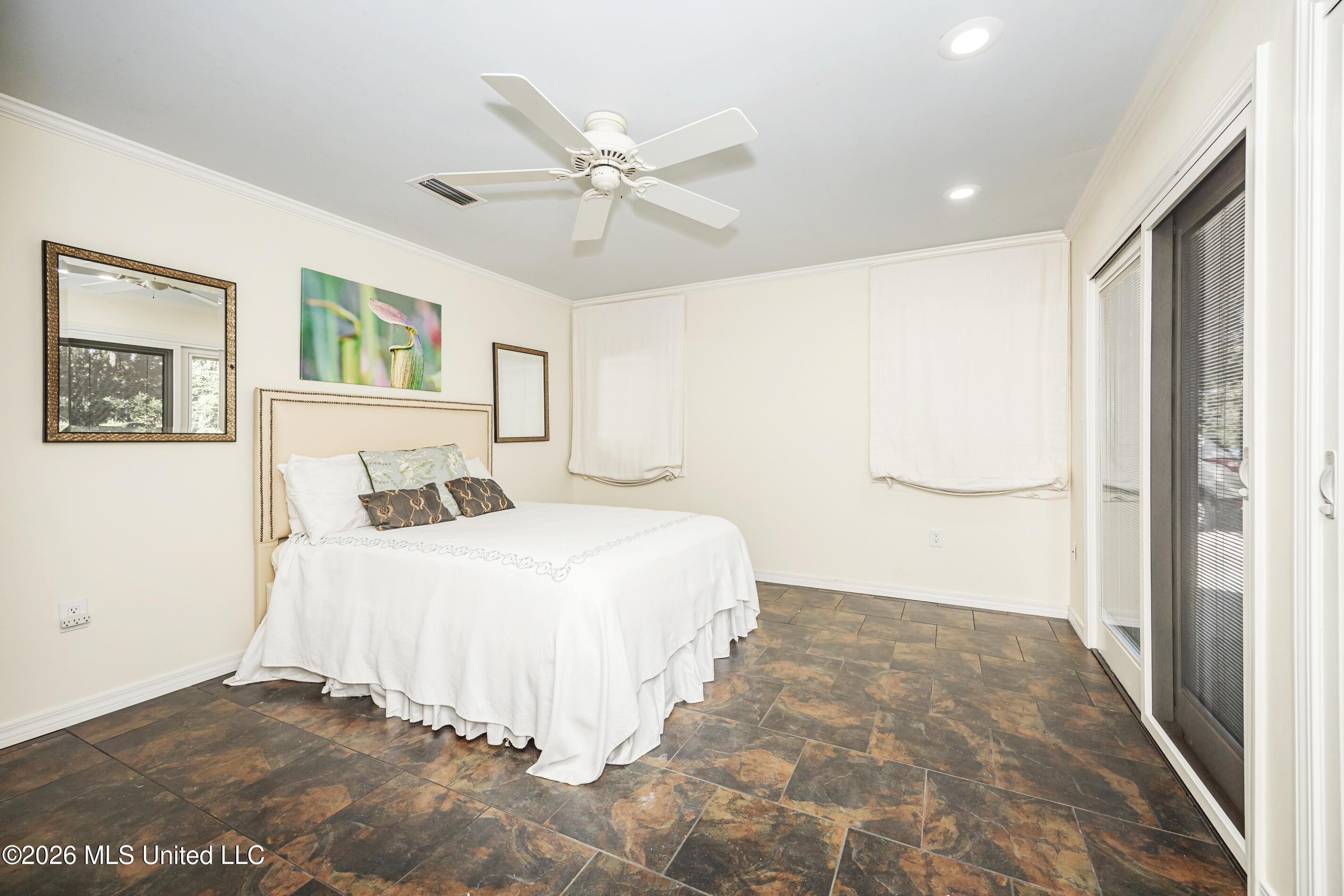 611 Lakeview Drive Property Photo 45