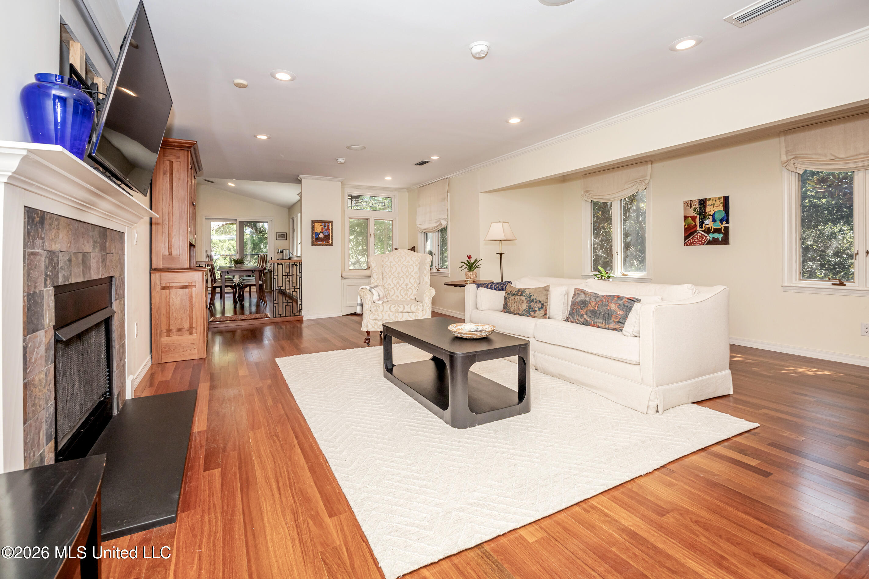 611 Lakeview Drive Property Photo 49