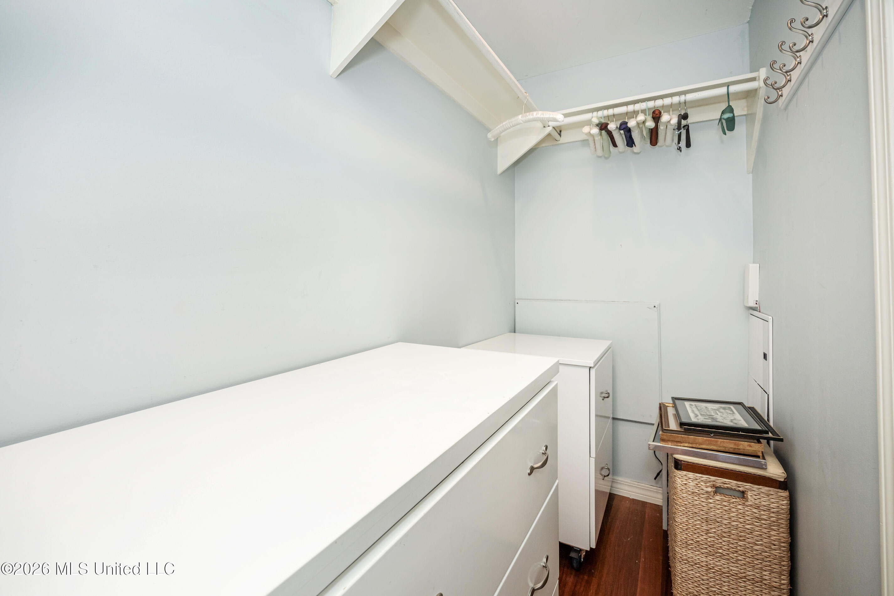 611 Lakeview Drive Property Photo 74