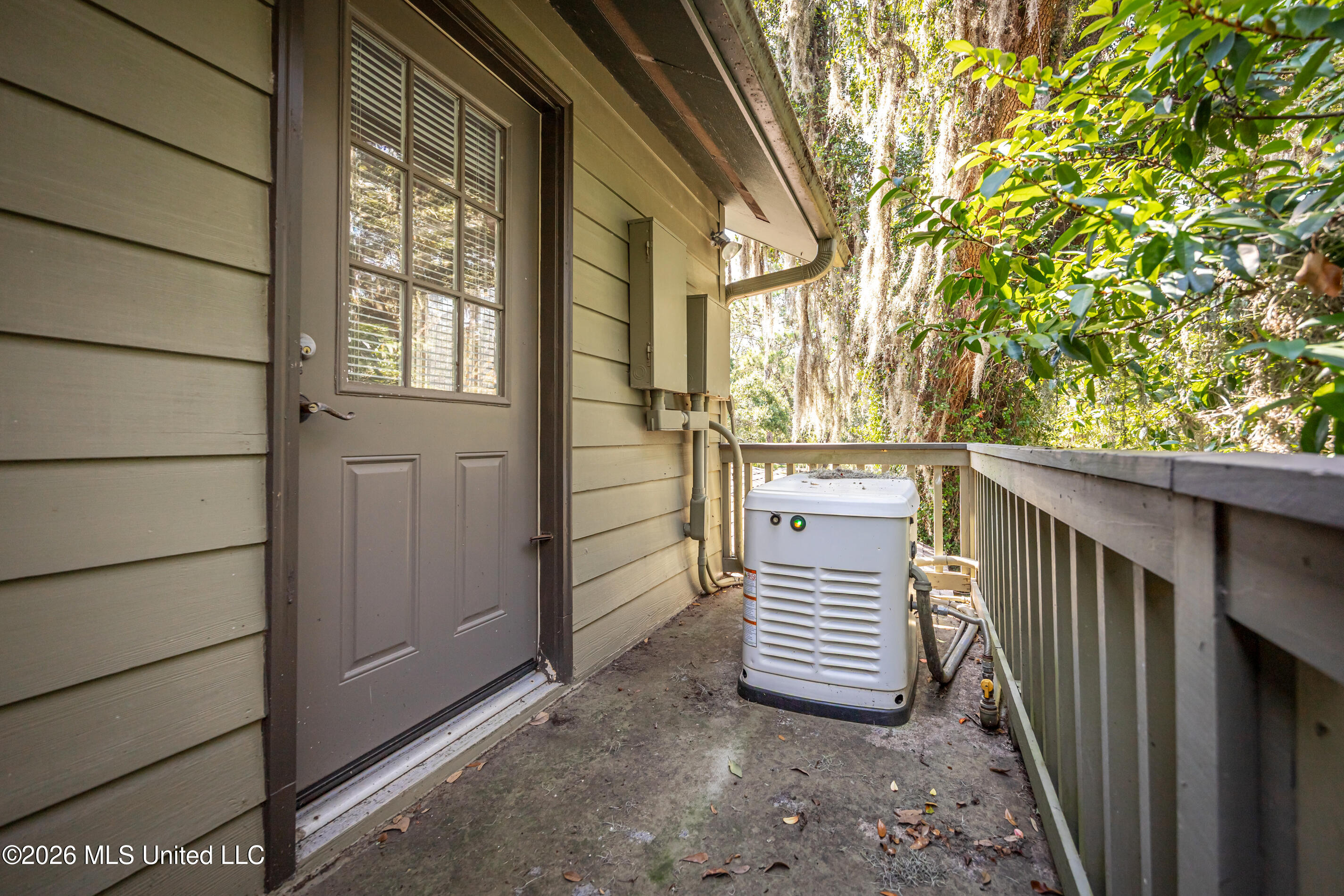 611 Lakeview Drive Property Photo 76