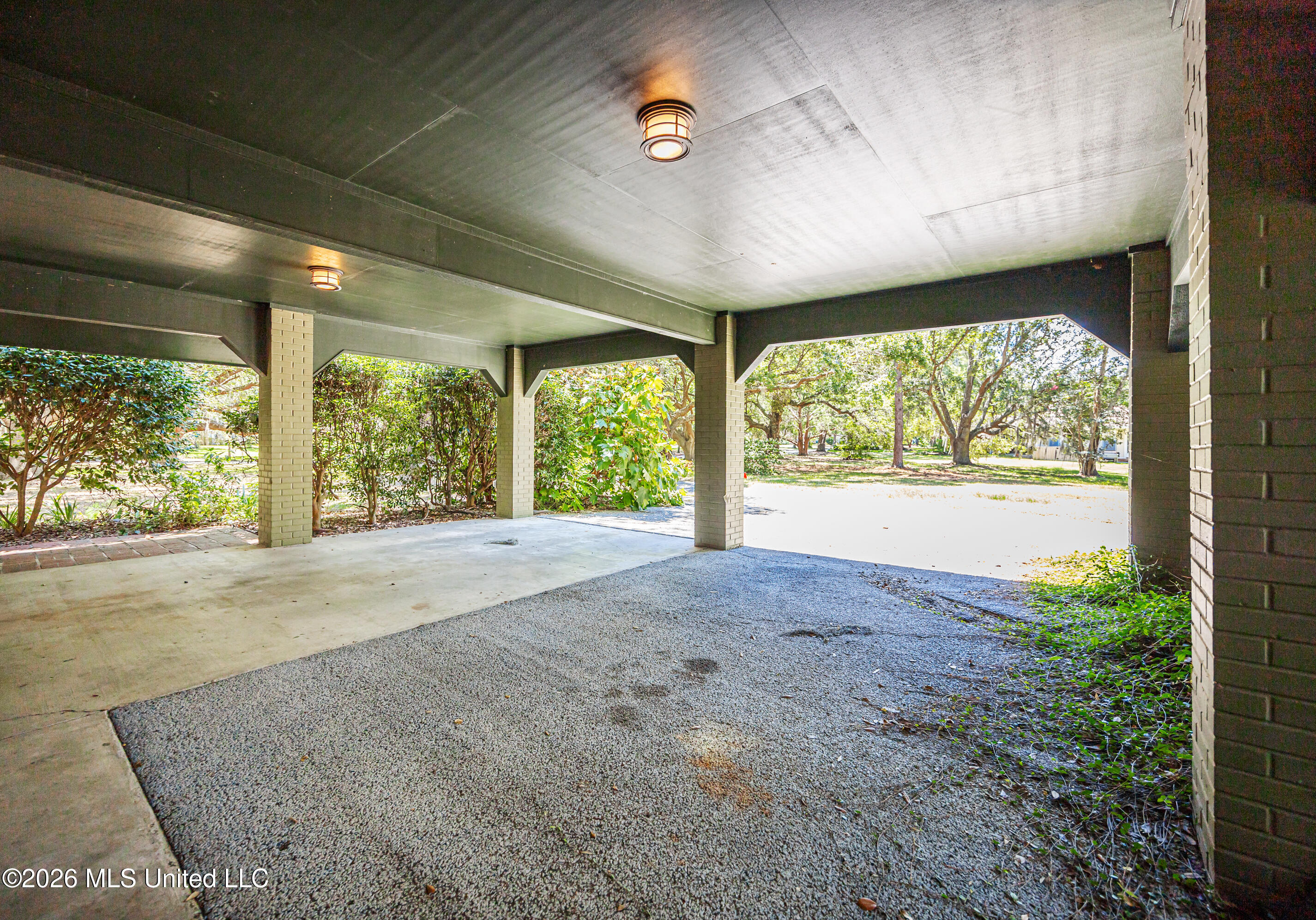611 Lakeview Drive Property Photo 91