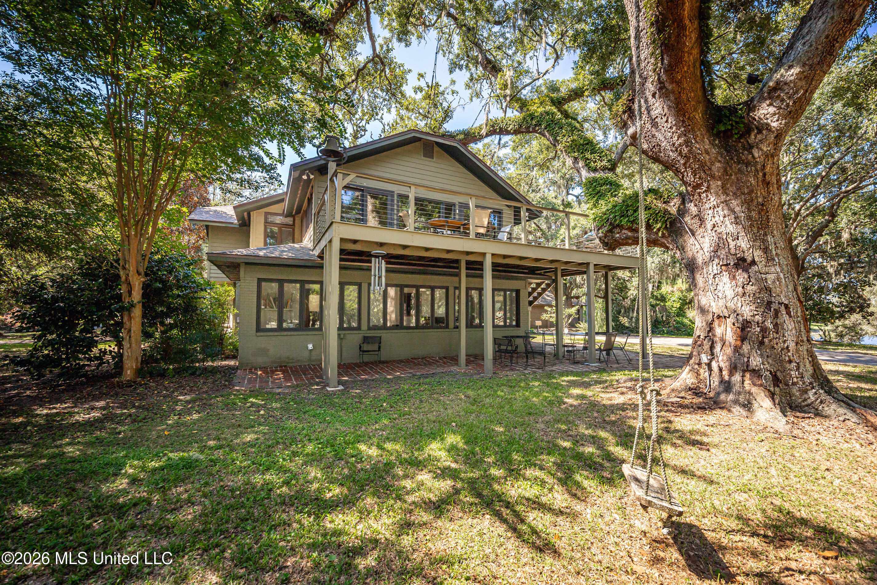 611 Lakeview Drive Property Photo 96