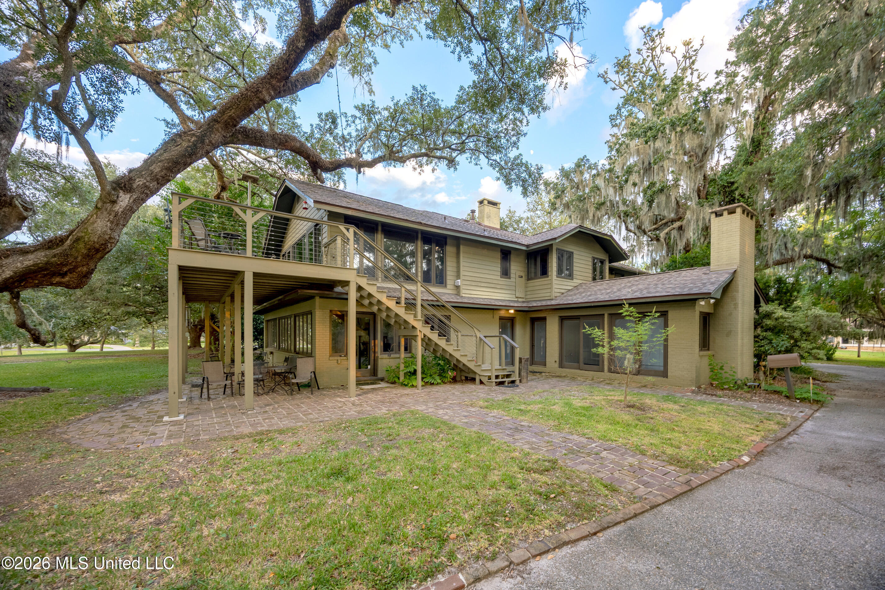 611 Lakeview Drive Property Photo 113