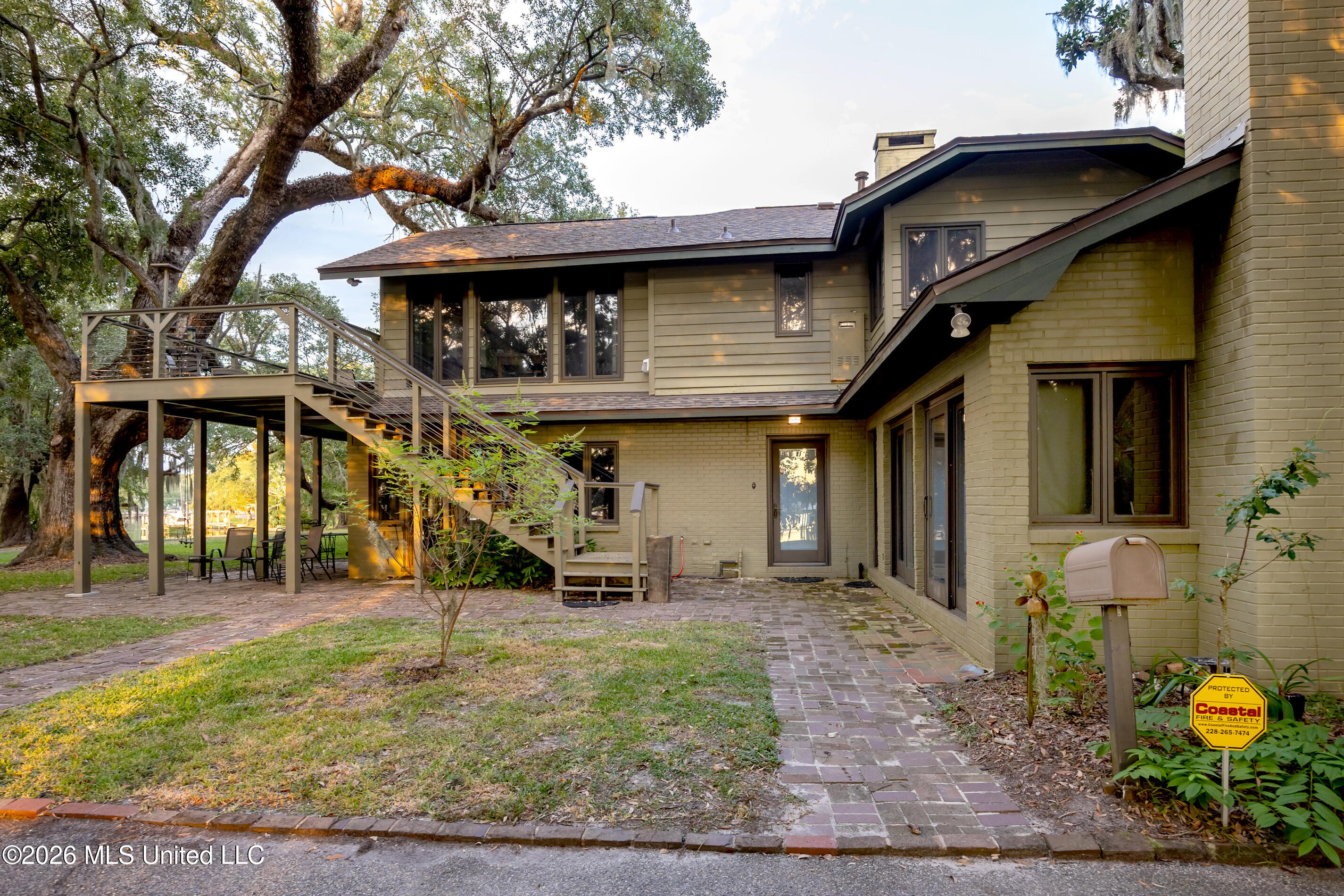 611 Lakeview Drive Property Photo 116