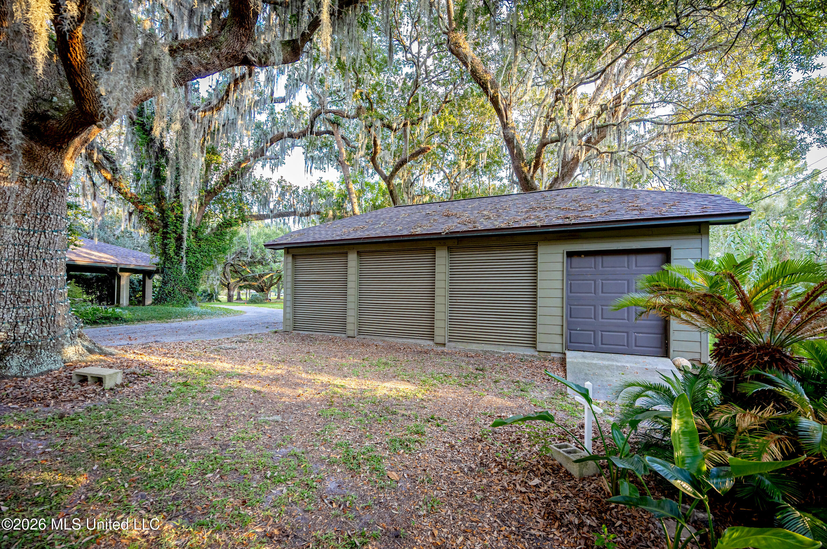 611 Lakeview Drive Property Photo 124