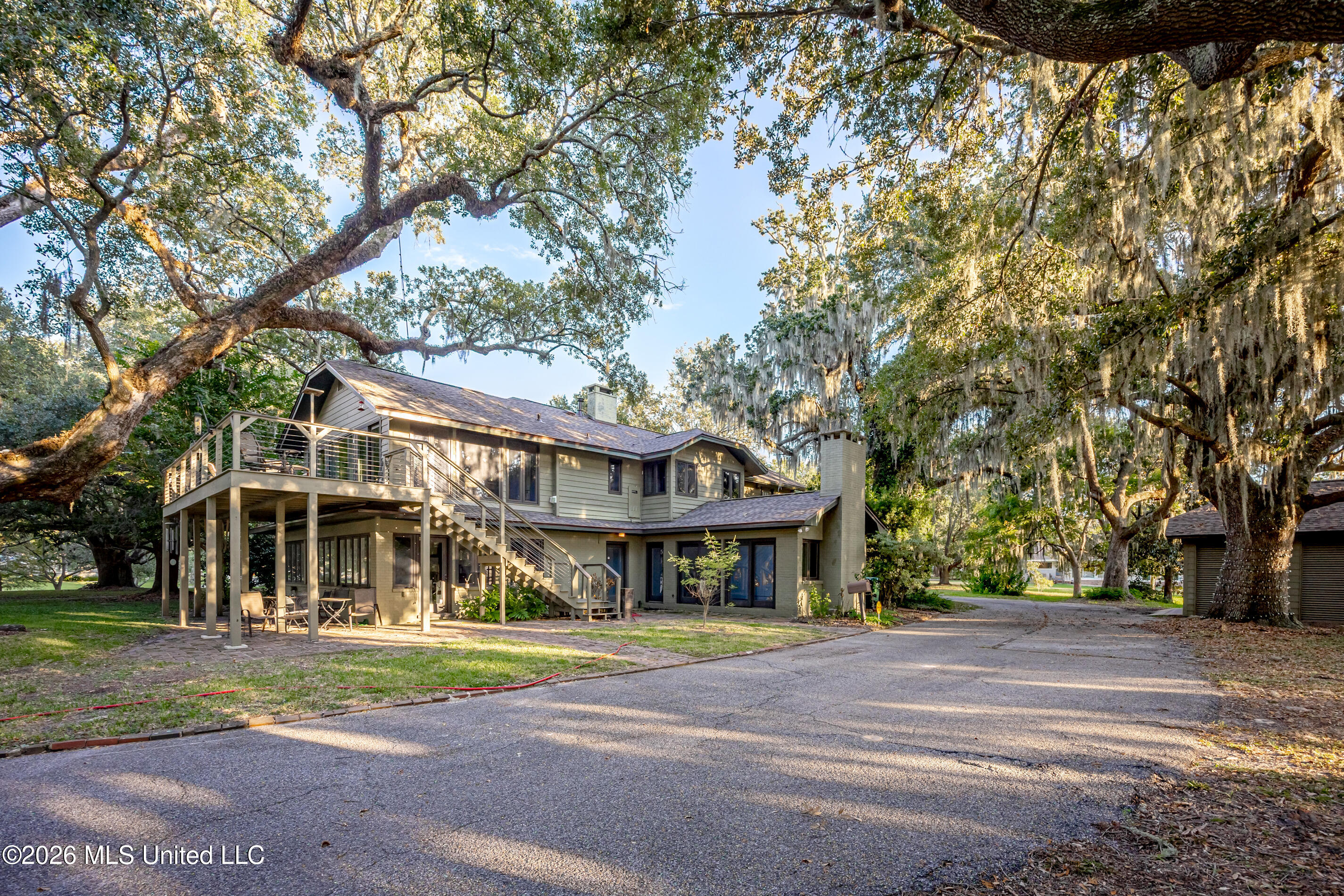 611 Lakeview Drive Property Photo 133