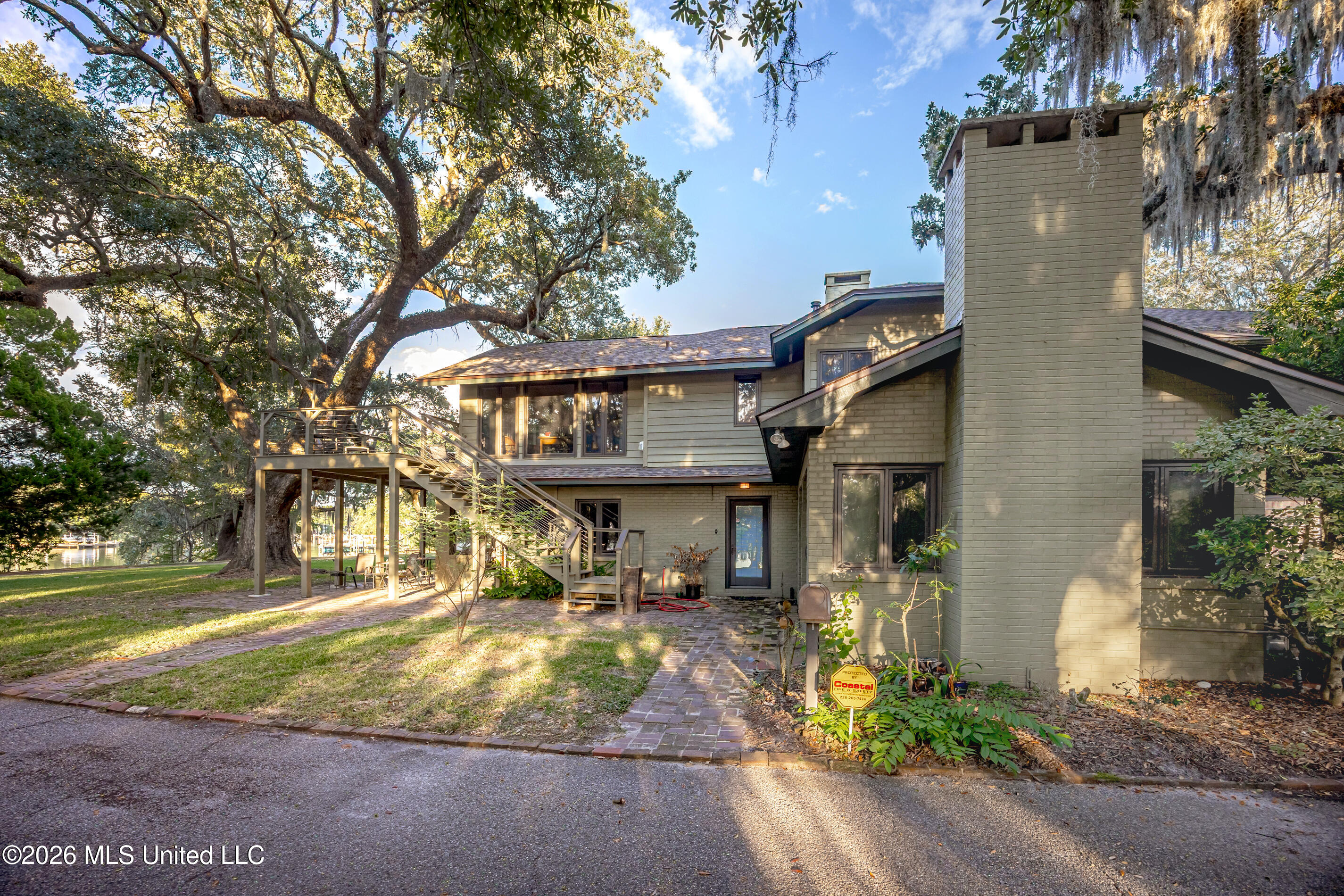 611 Lakeview Drive Property Photo 134