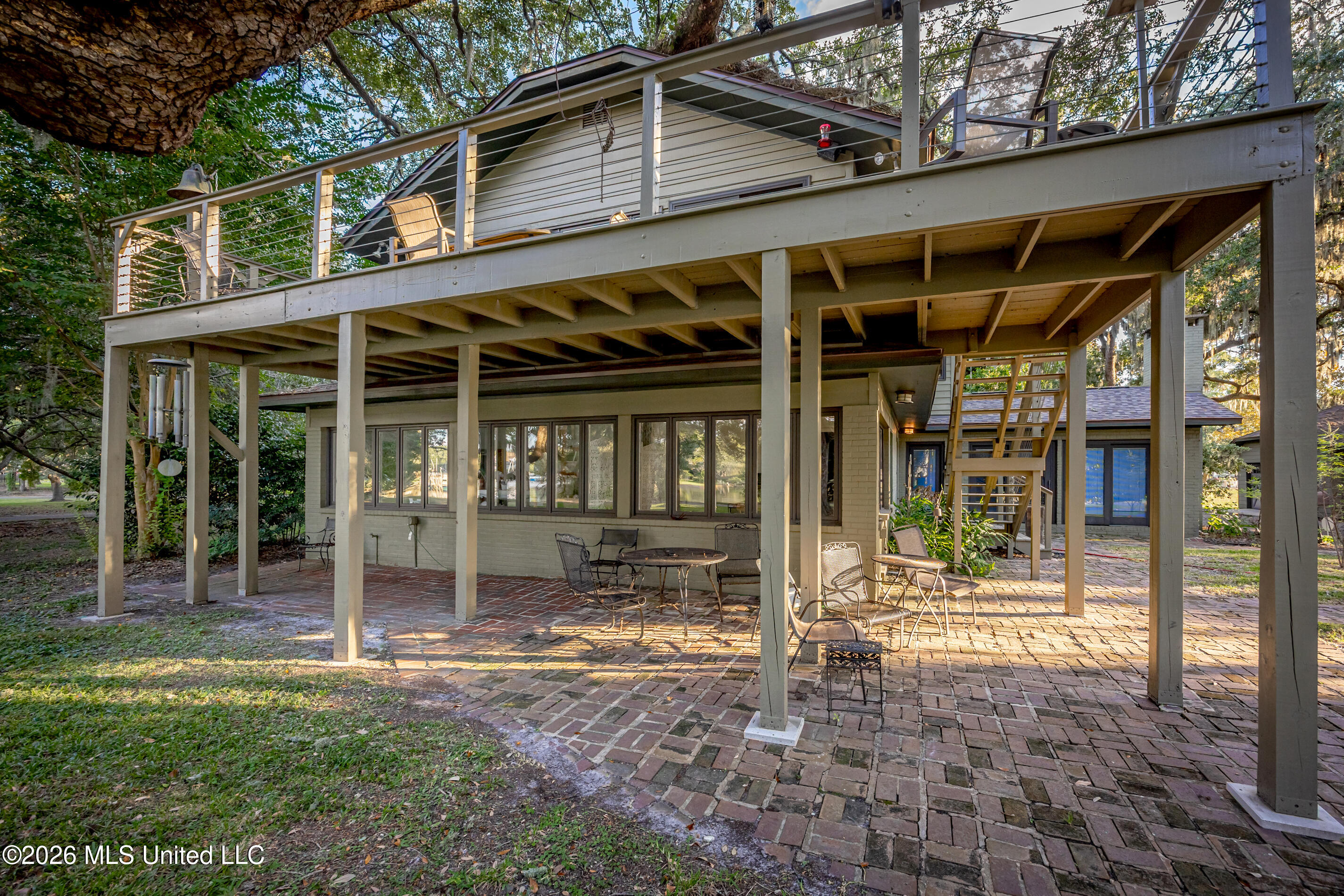 611 Lakeview Drive Property Photo 135