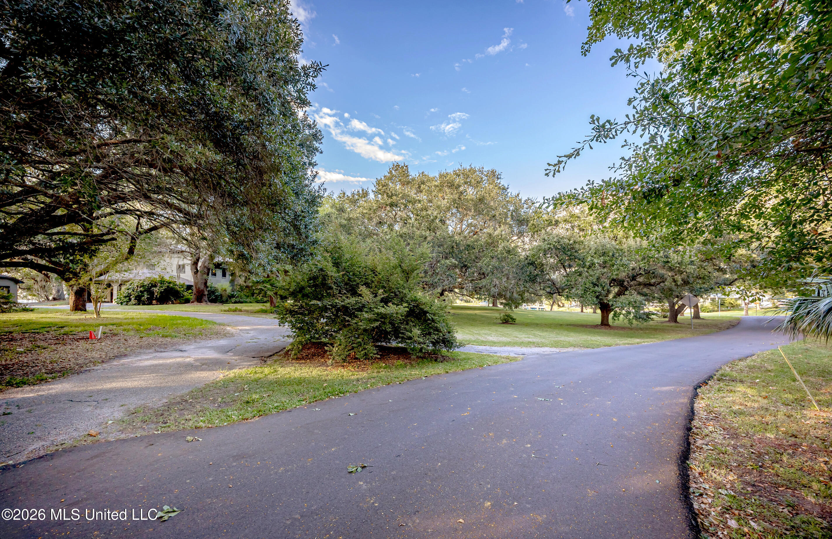 611 Lakeview Drive Property Photo 163