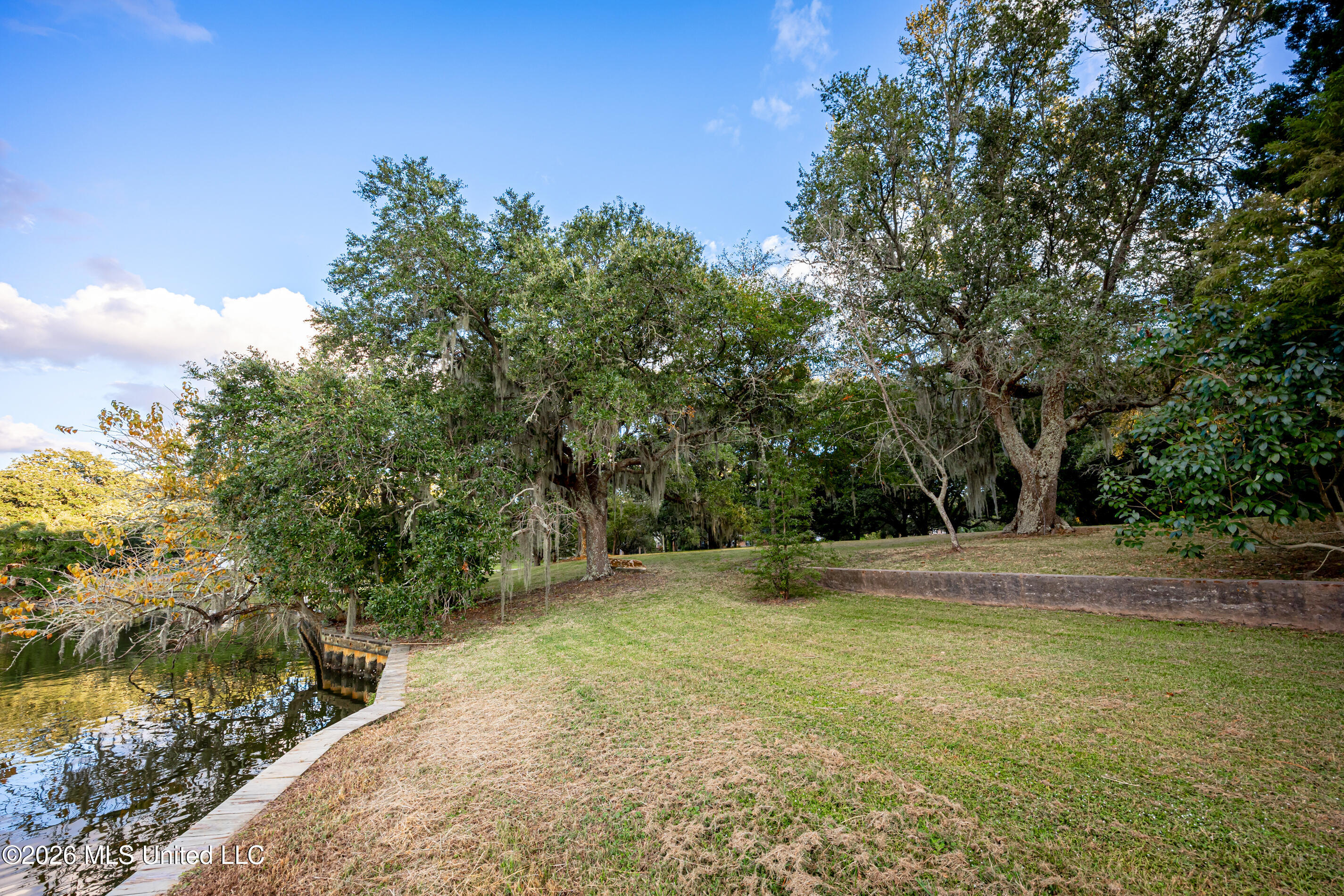 611 Lakeview Drive Property Photo 173