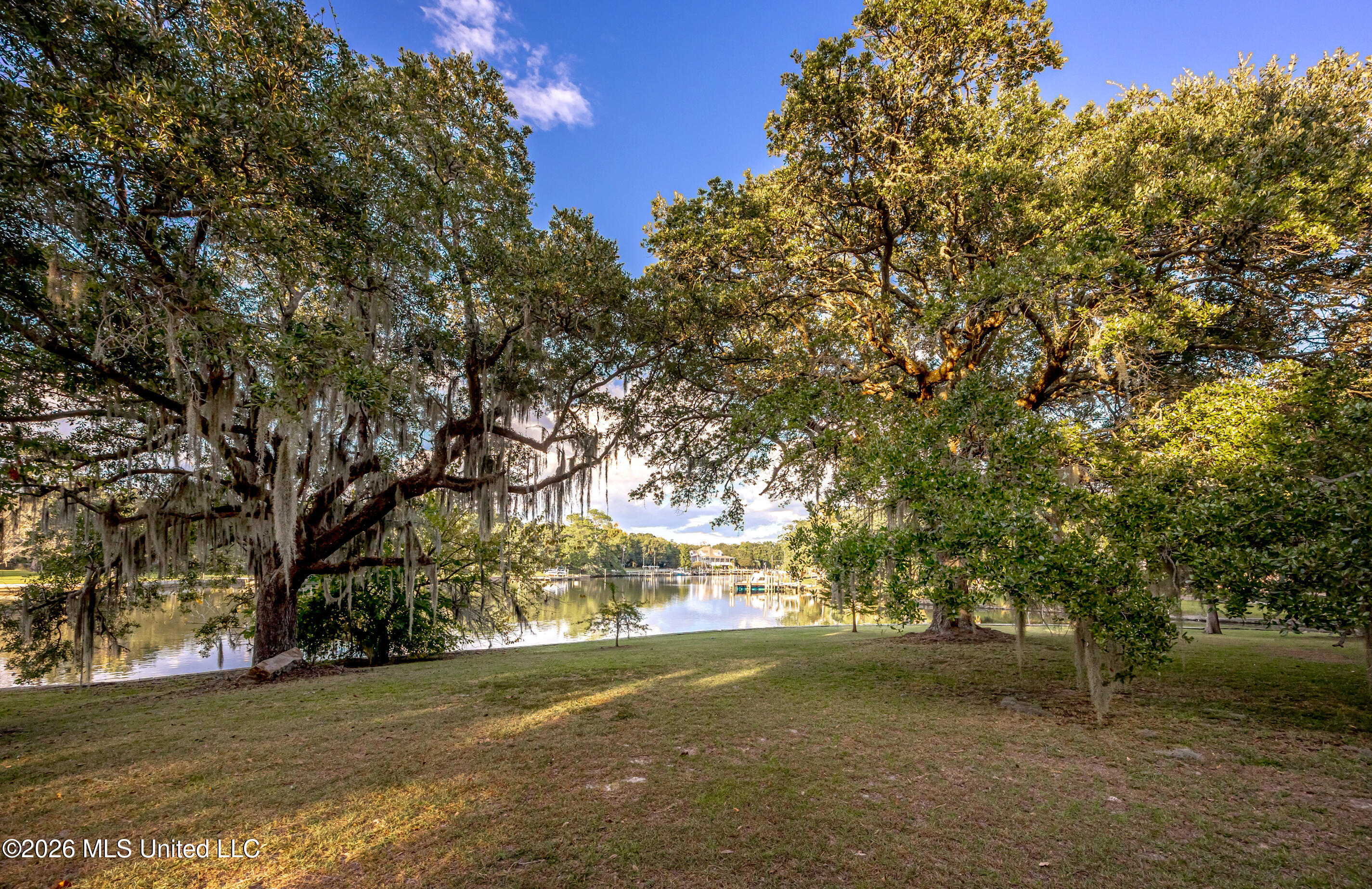611 Lakeview Drive Property Photo 184