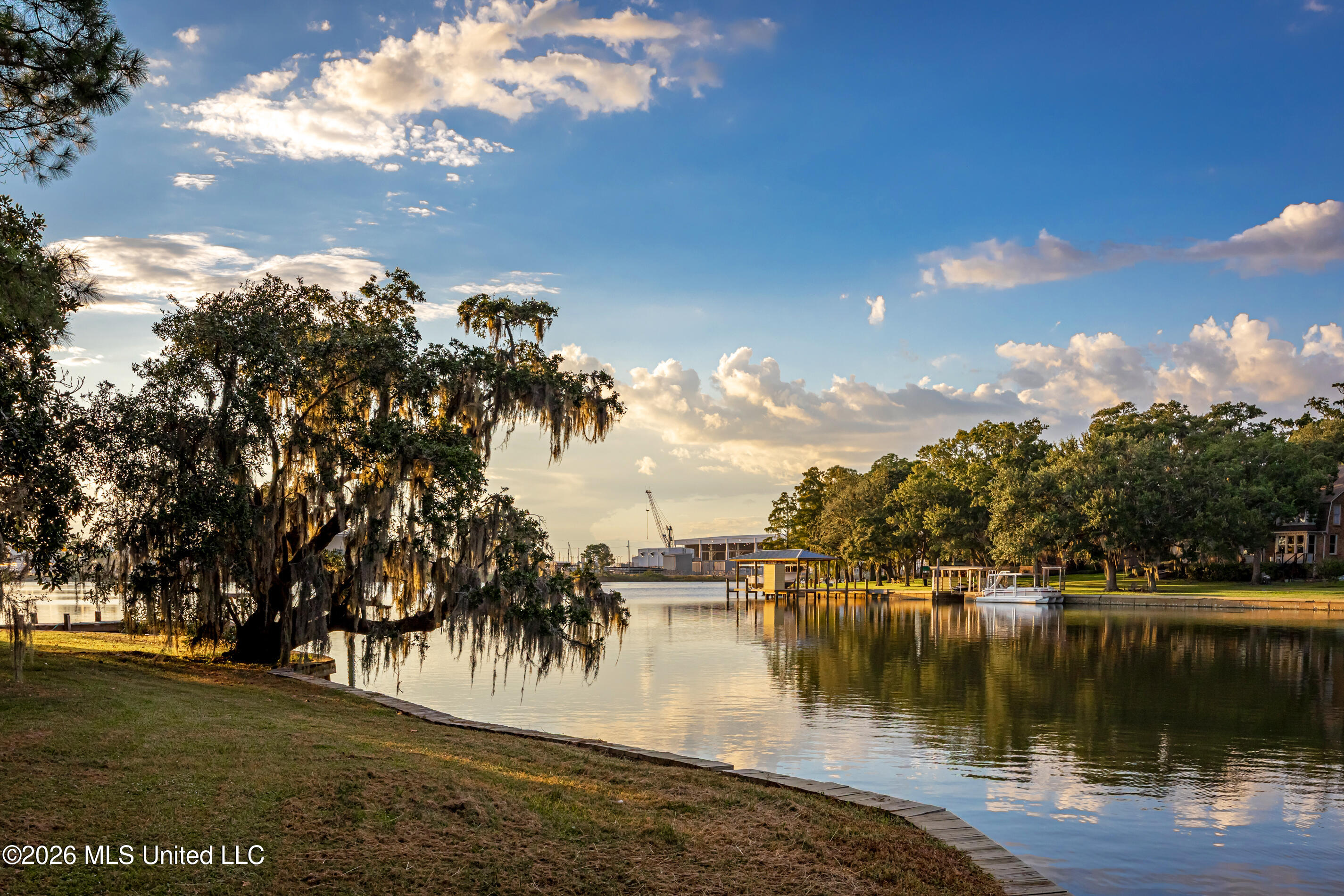 611 Lakeview Drive Property Photo 192