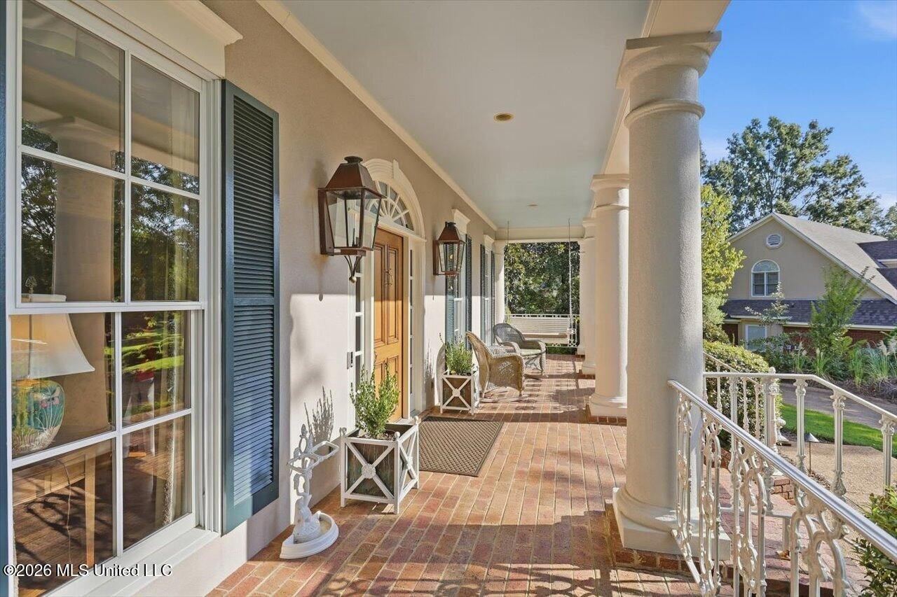 206 Persimmon Hill Property Photo 2