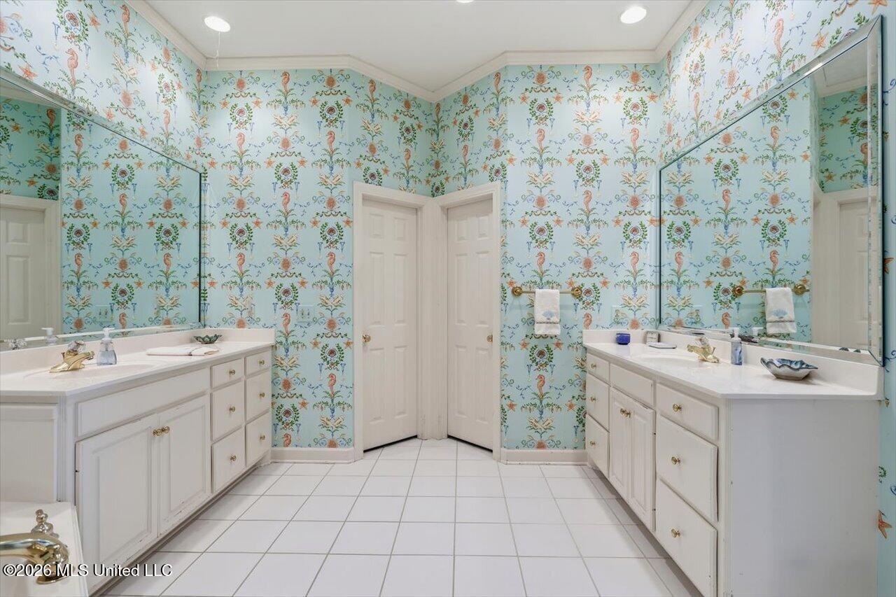 206 Persimmon Hill Property Photo 23