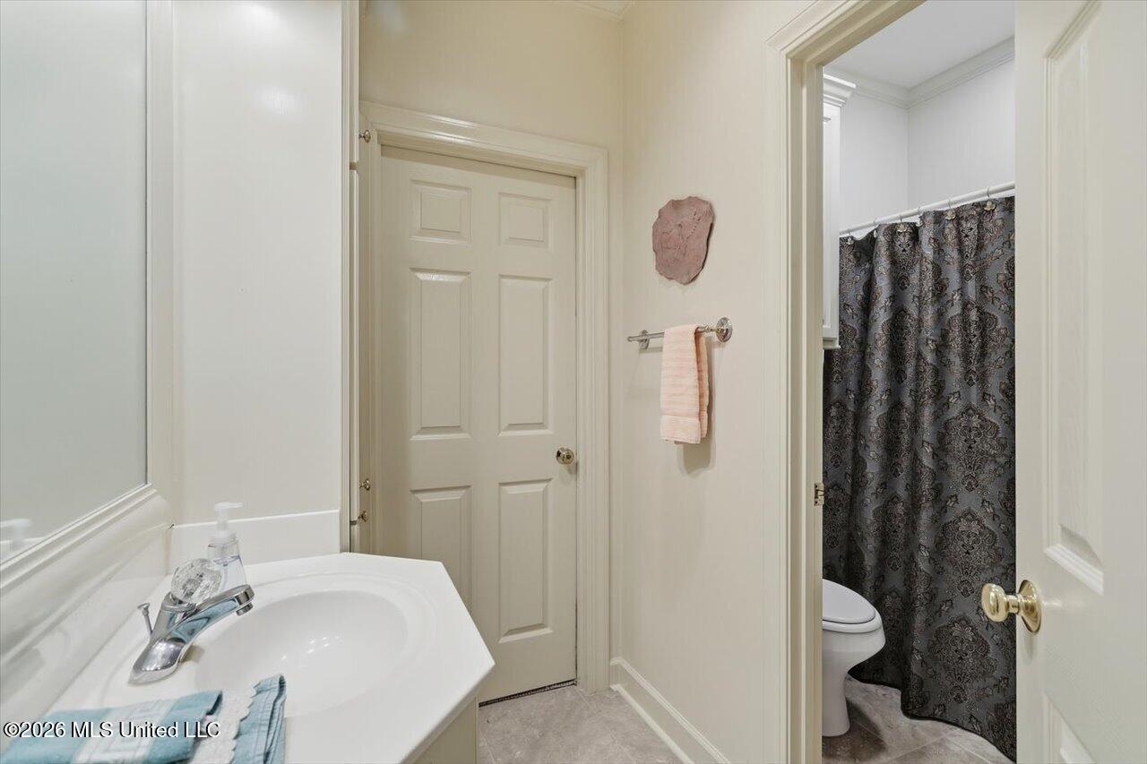 206 Persimmon Hill Property Photo 26