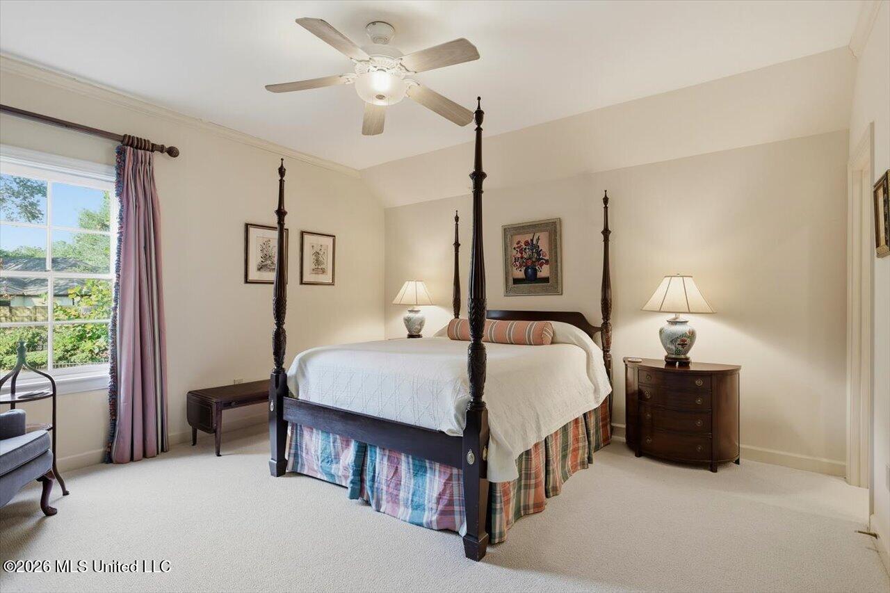 206 Persimmon Hill Property Photo 31