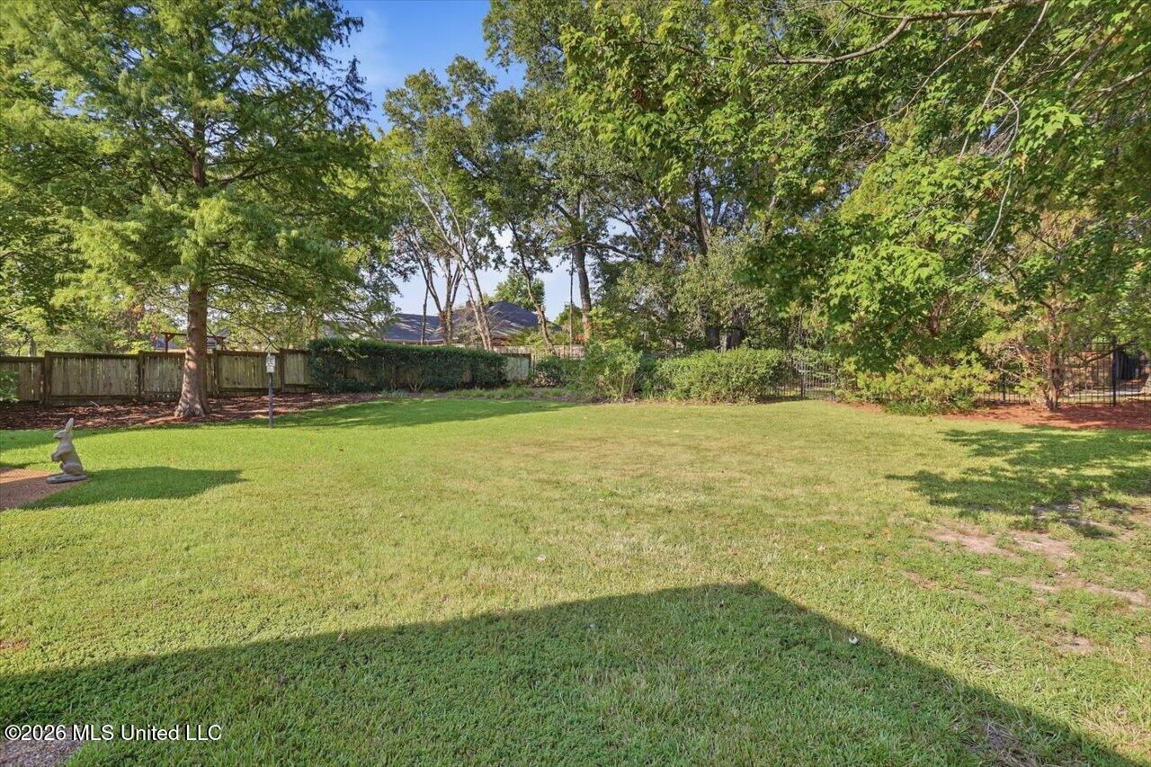206 Persimmon Hill Property Photo 34
