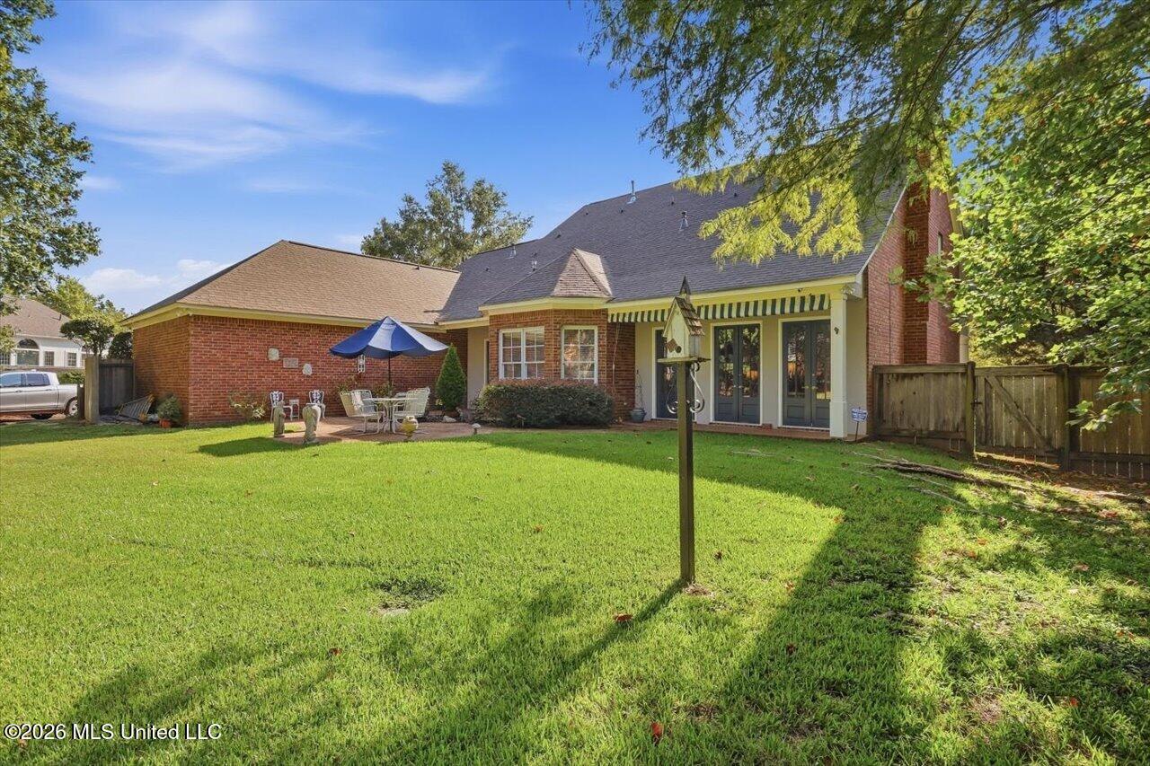 206 Persimmon Hill Property Photo 35