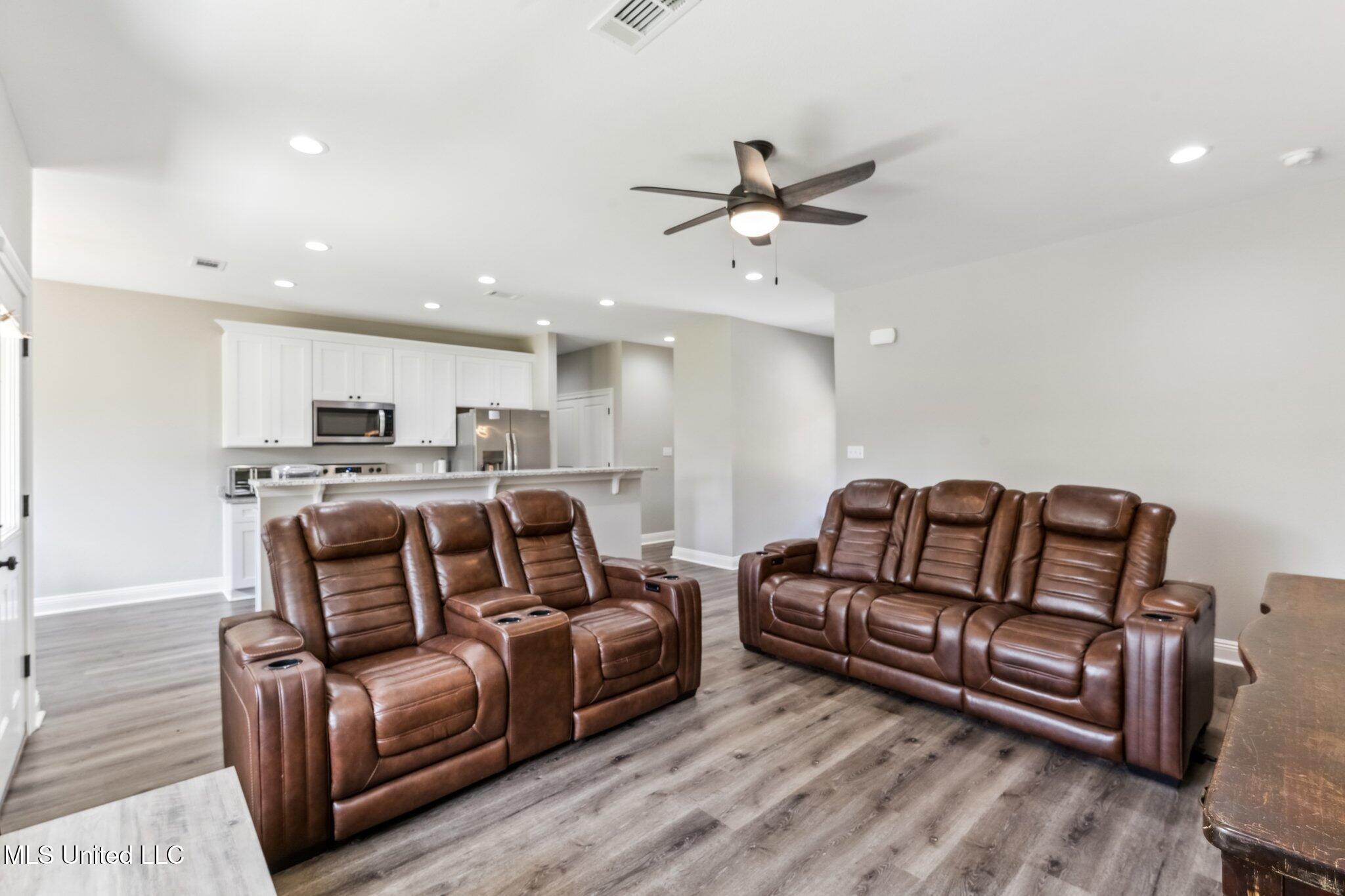 11 Hammock Road Property Photo 4