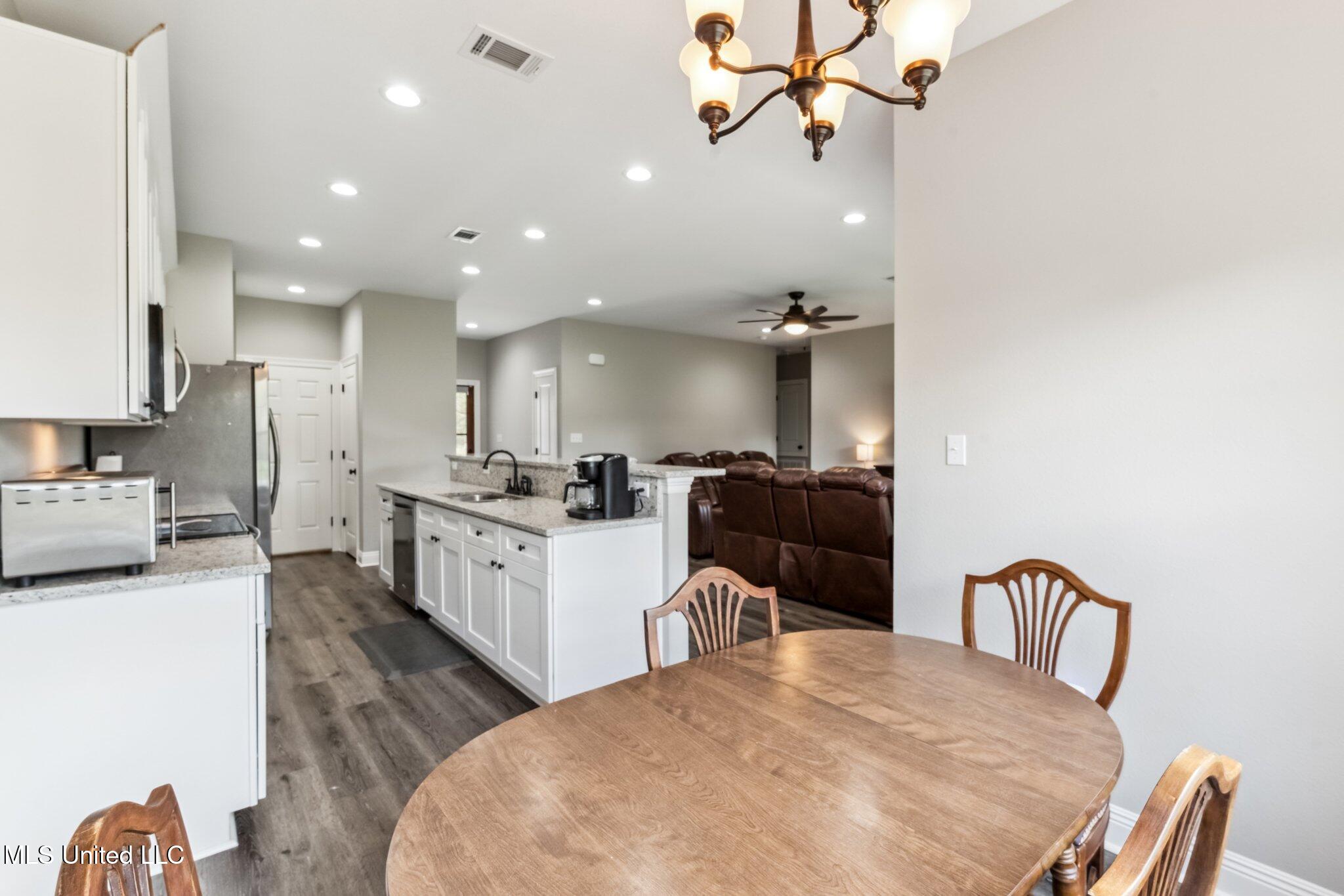 11 Hammock Road Property Photo 7