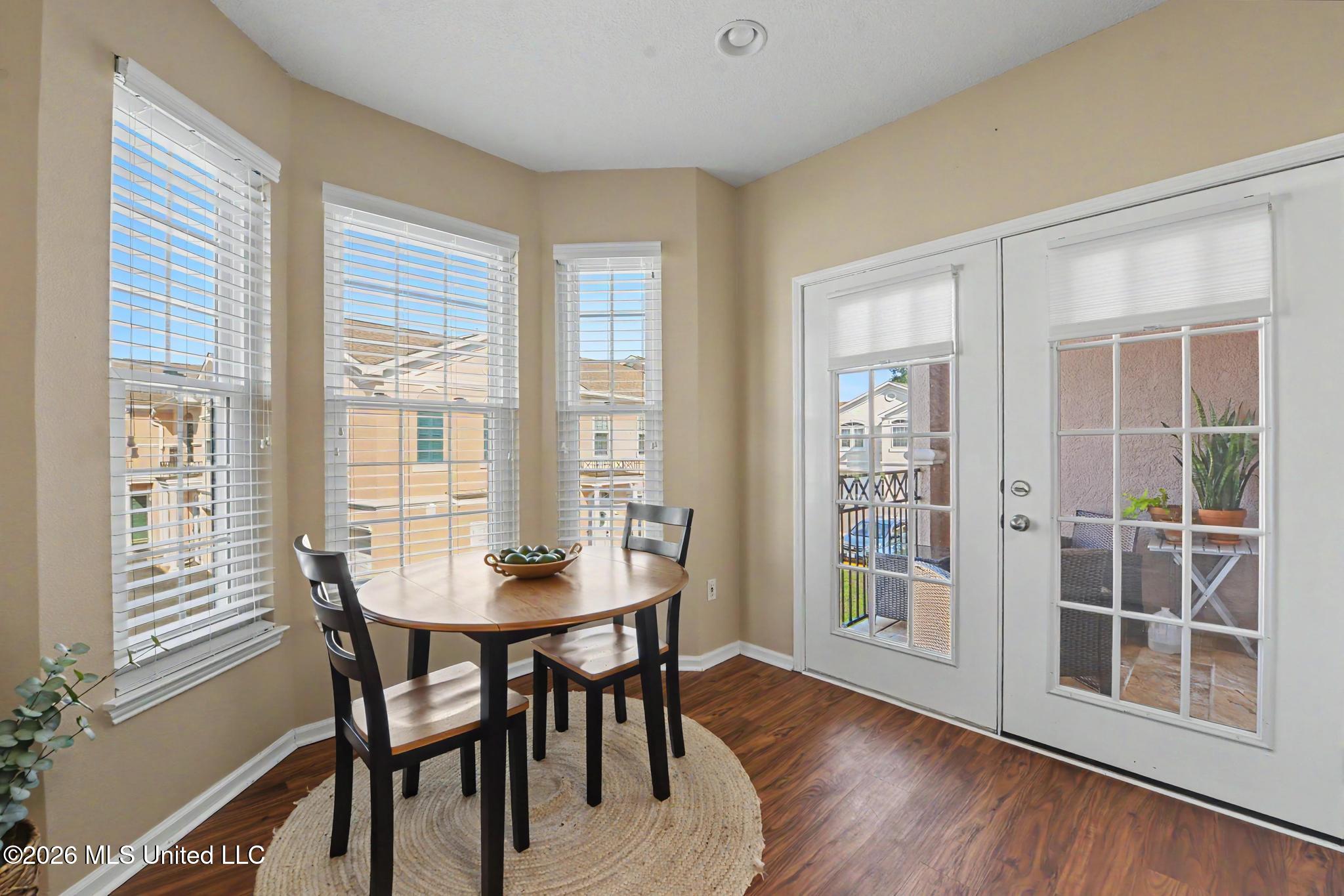 2252 Beach Drive Property Photo 12