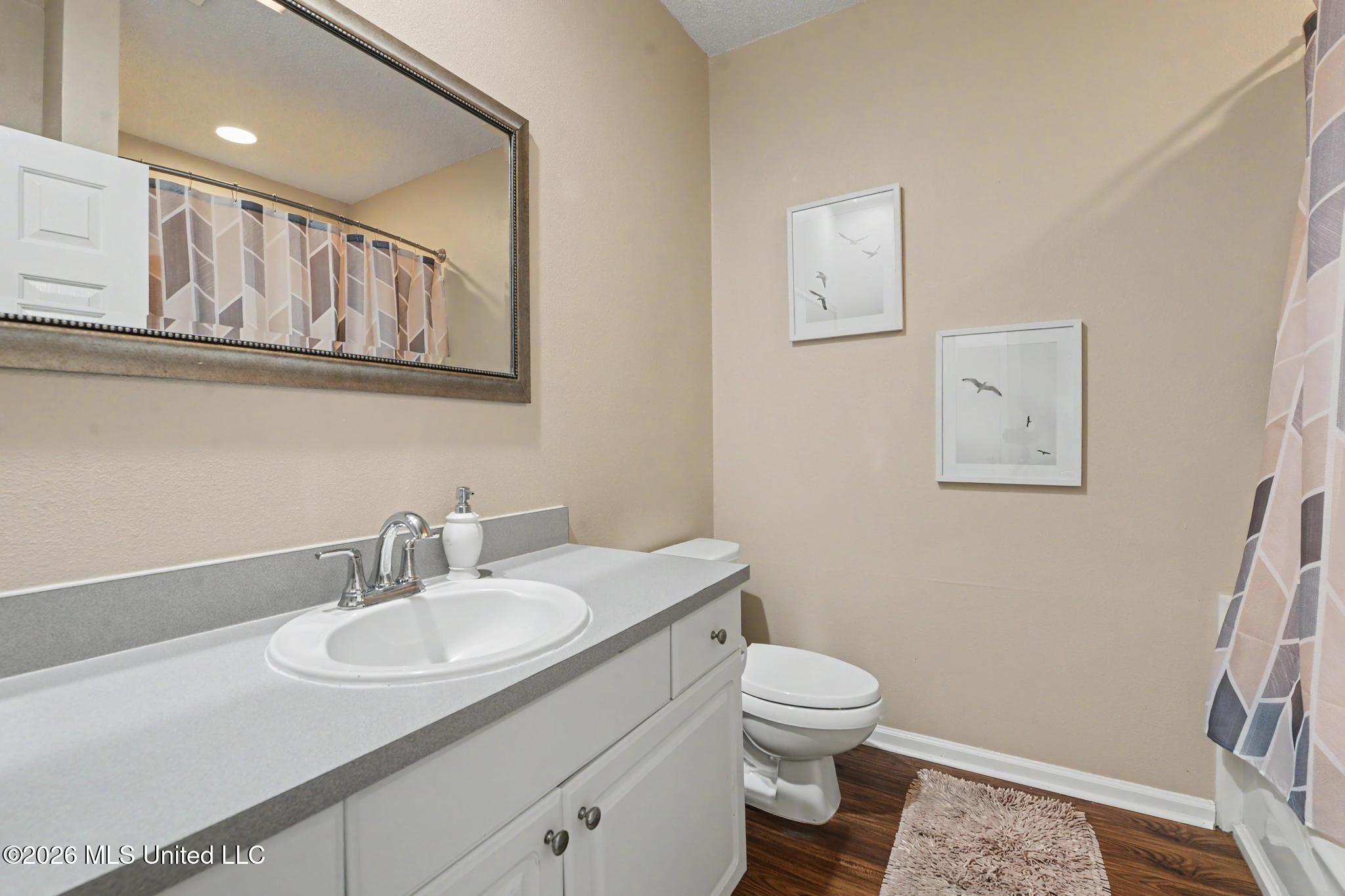 2252 Beach Drive Property Photo 19
