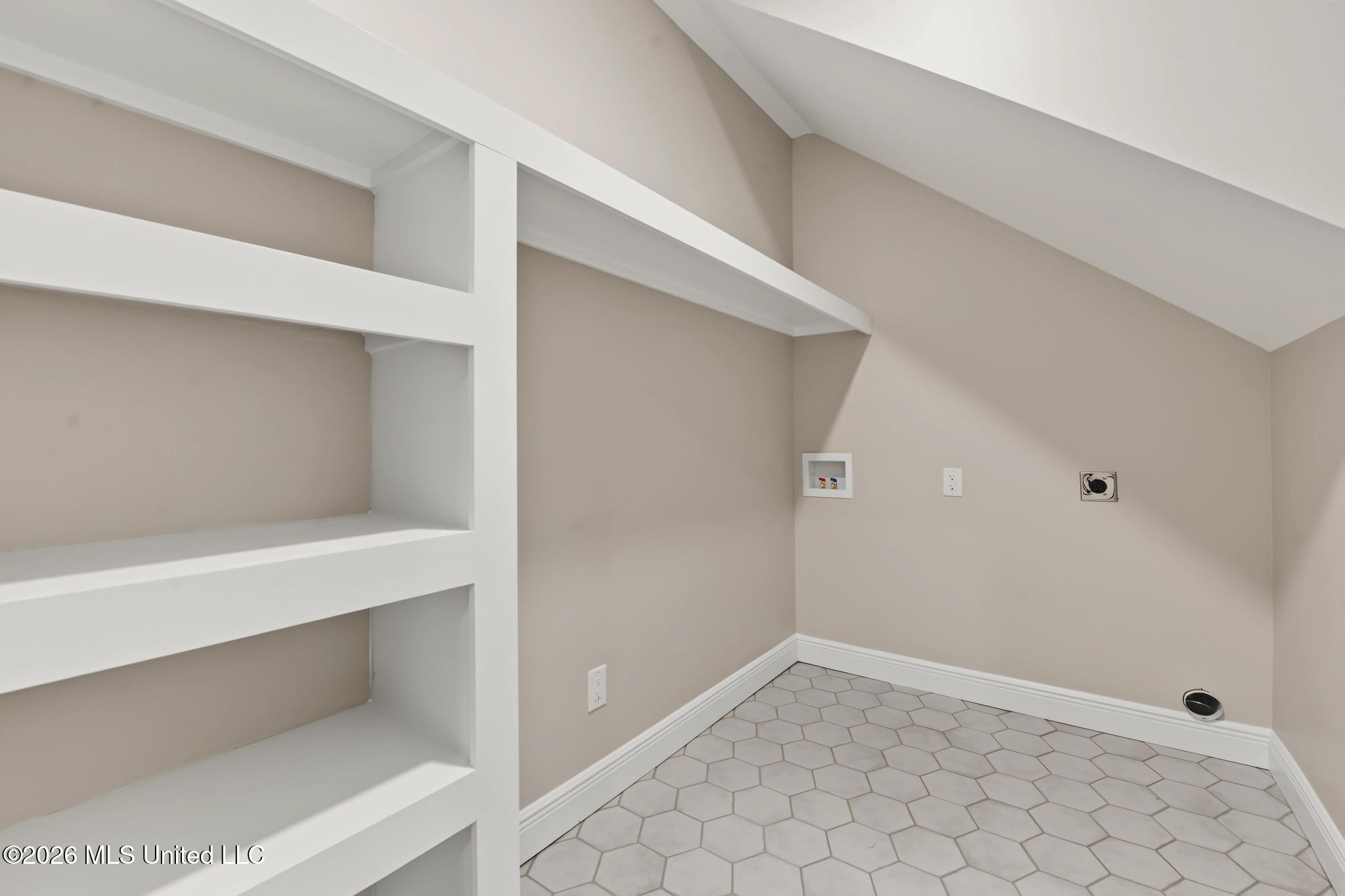 114 Tacoma Drive Property Photo 34
