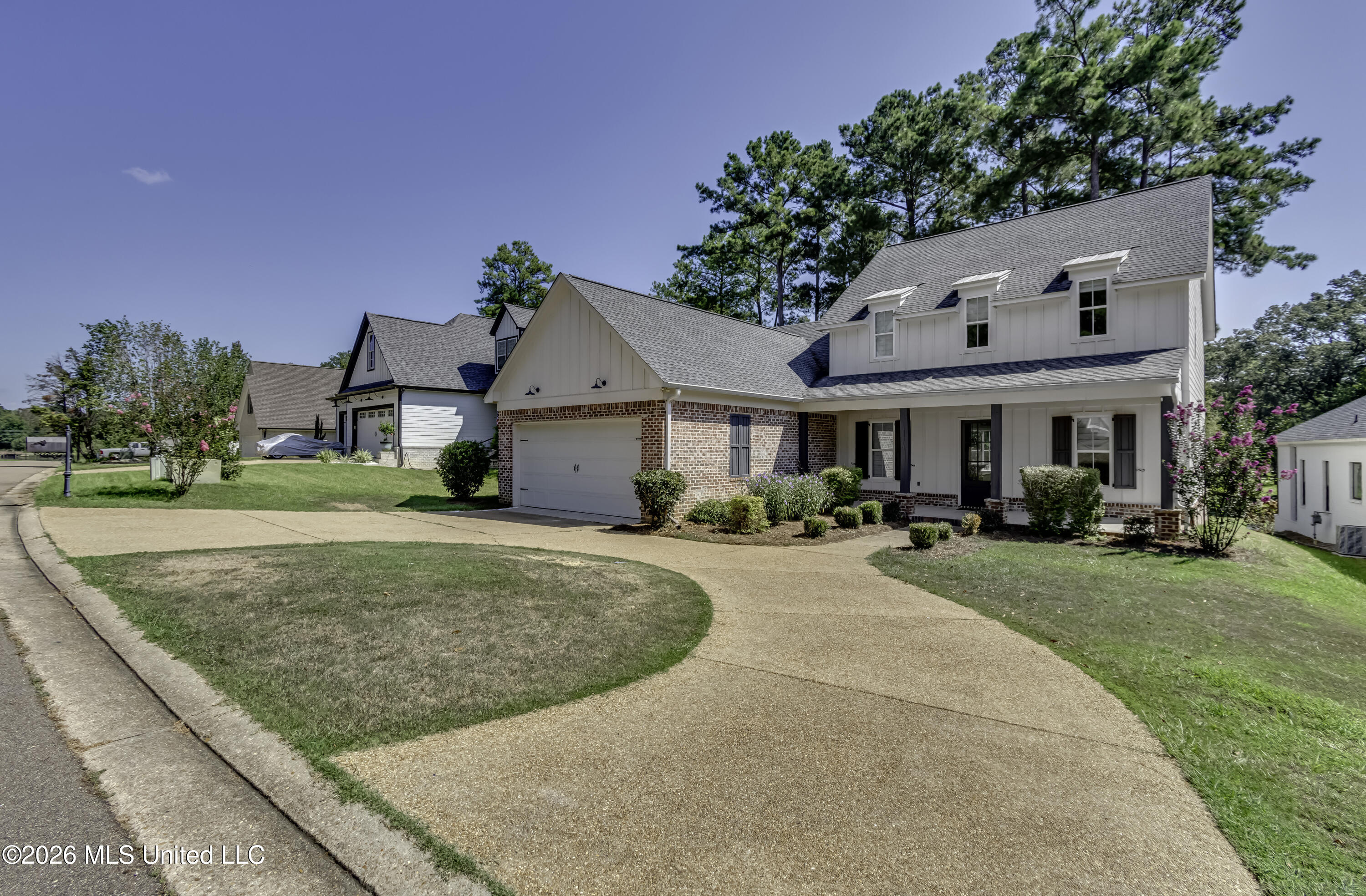 150 Pine Ridge Circle Property Photo 4