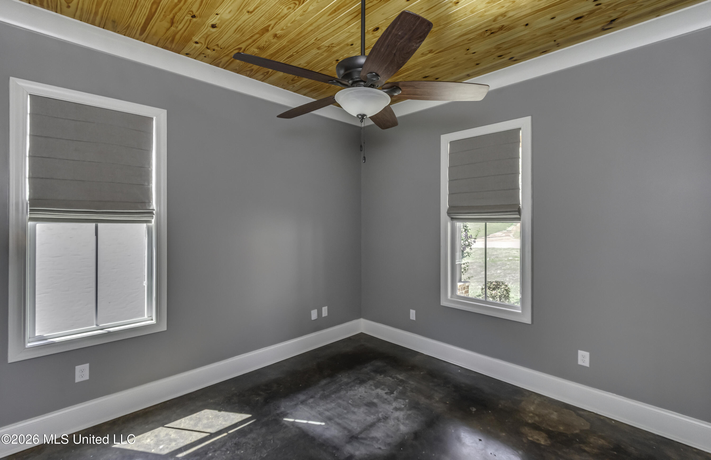150 Pine Ridge Circle Property Photo 8