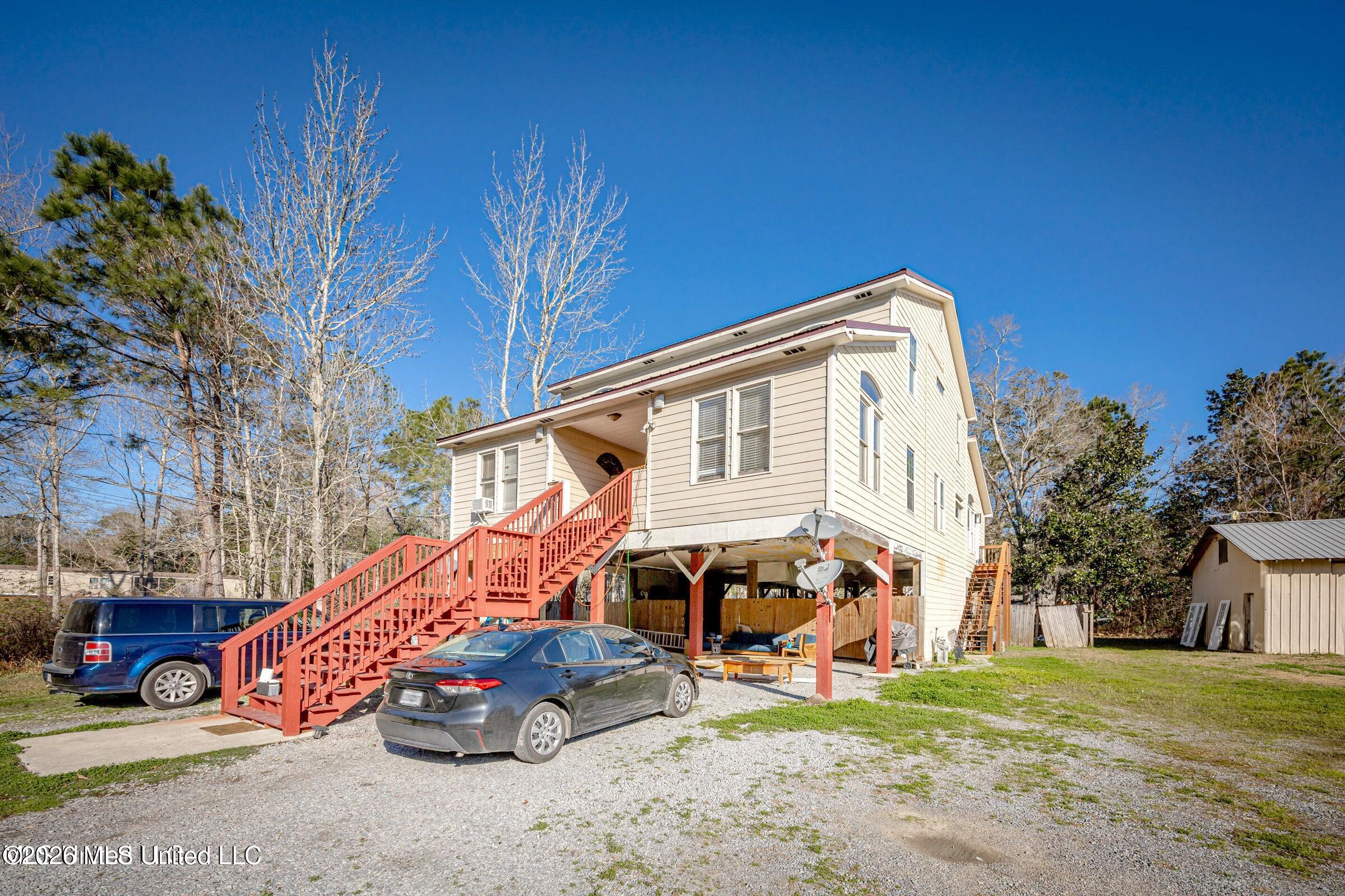 8704 Palm Avenue Property Photo 3