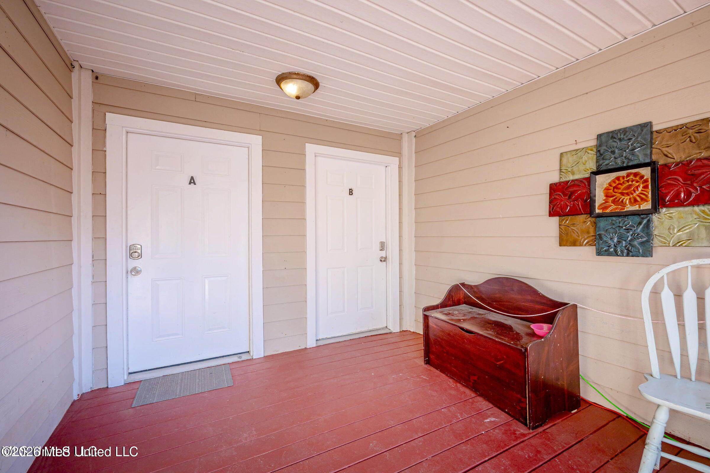 8704 Palm Avenue Property Photo 6