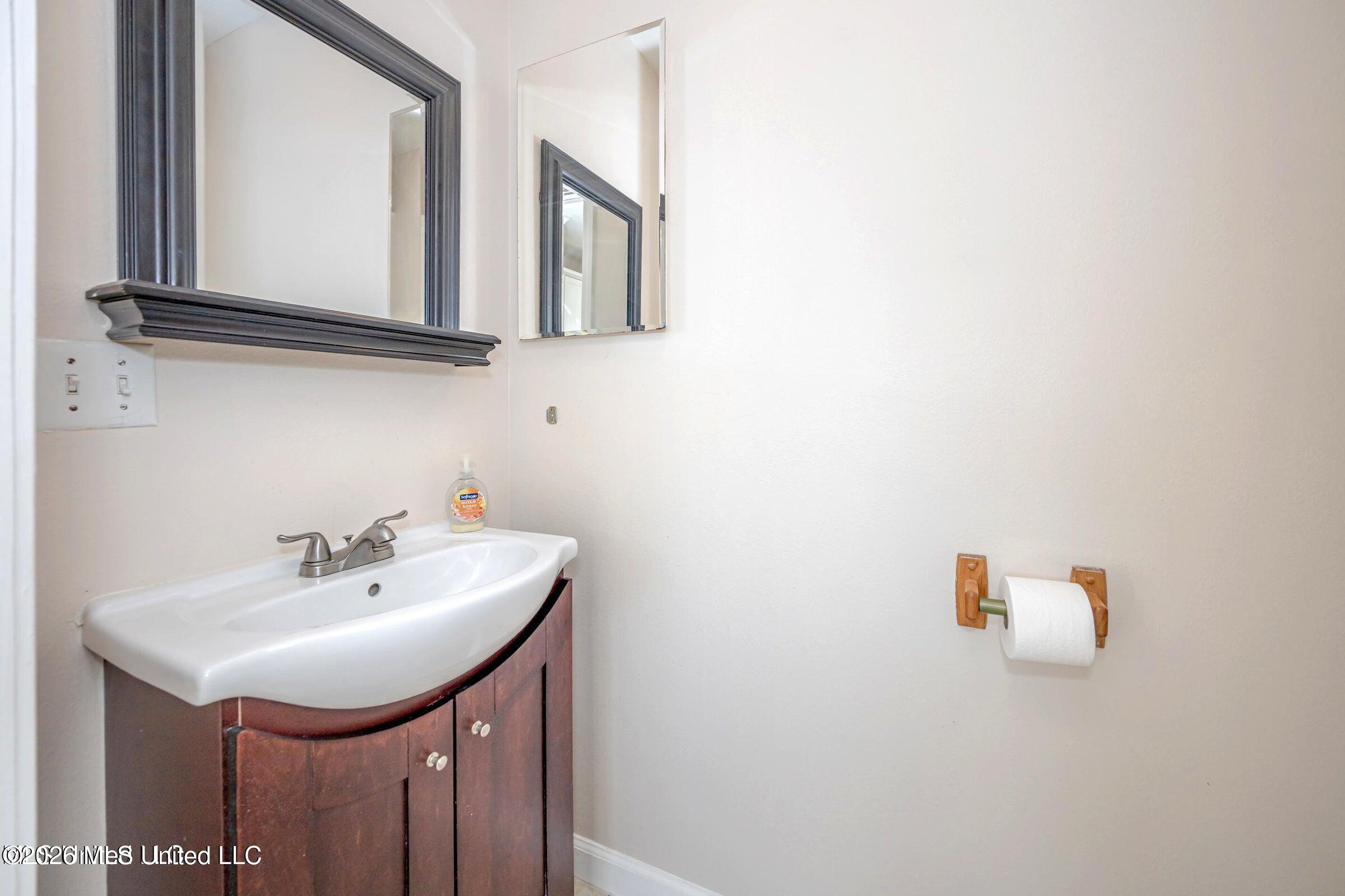 8704 Palm Avenue Property Photo 13