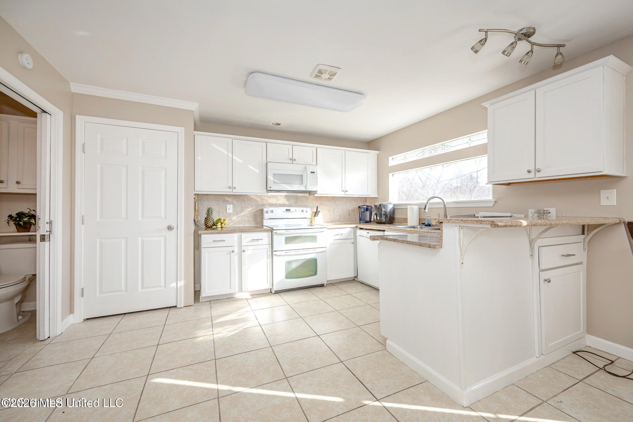 8704 Palm Avenue Property Photo 15
