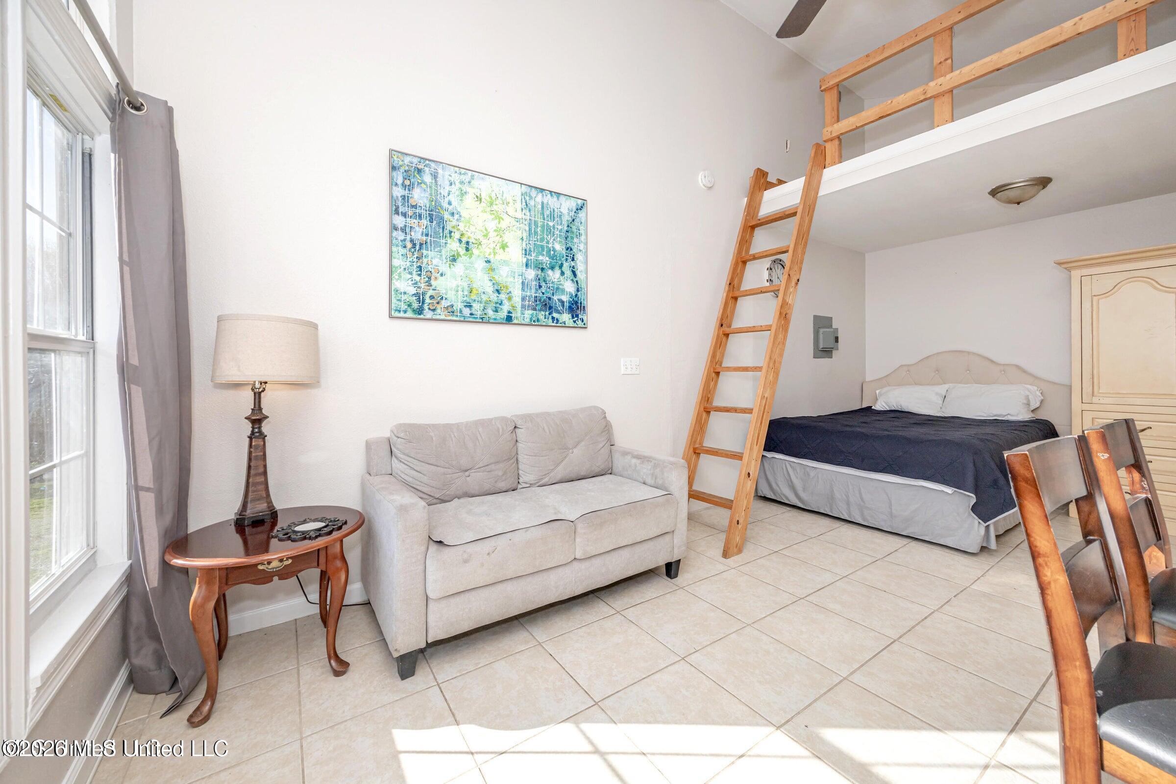 8704 Palm Avenue Property Photo 35